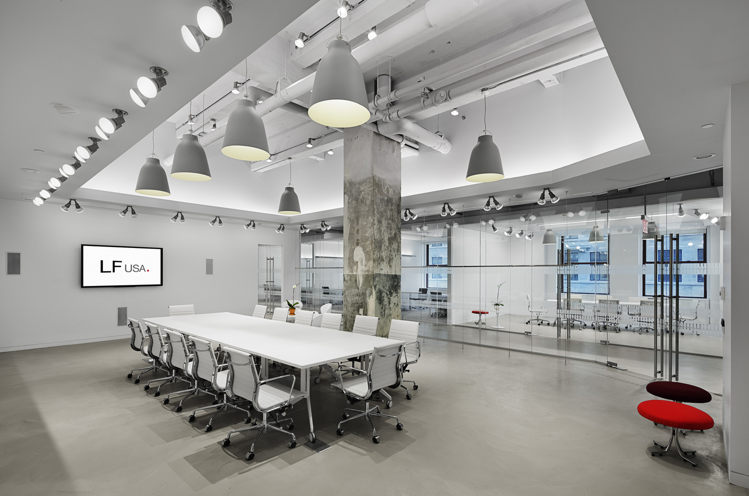 Spacesmith Designs Stunning New Empire State Building Offices