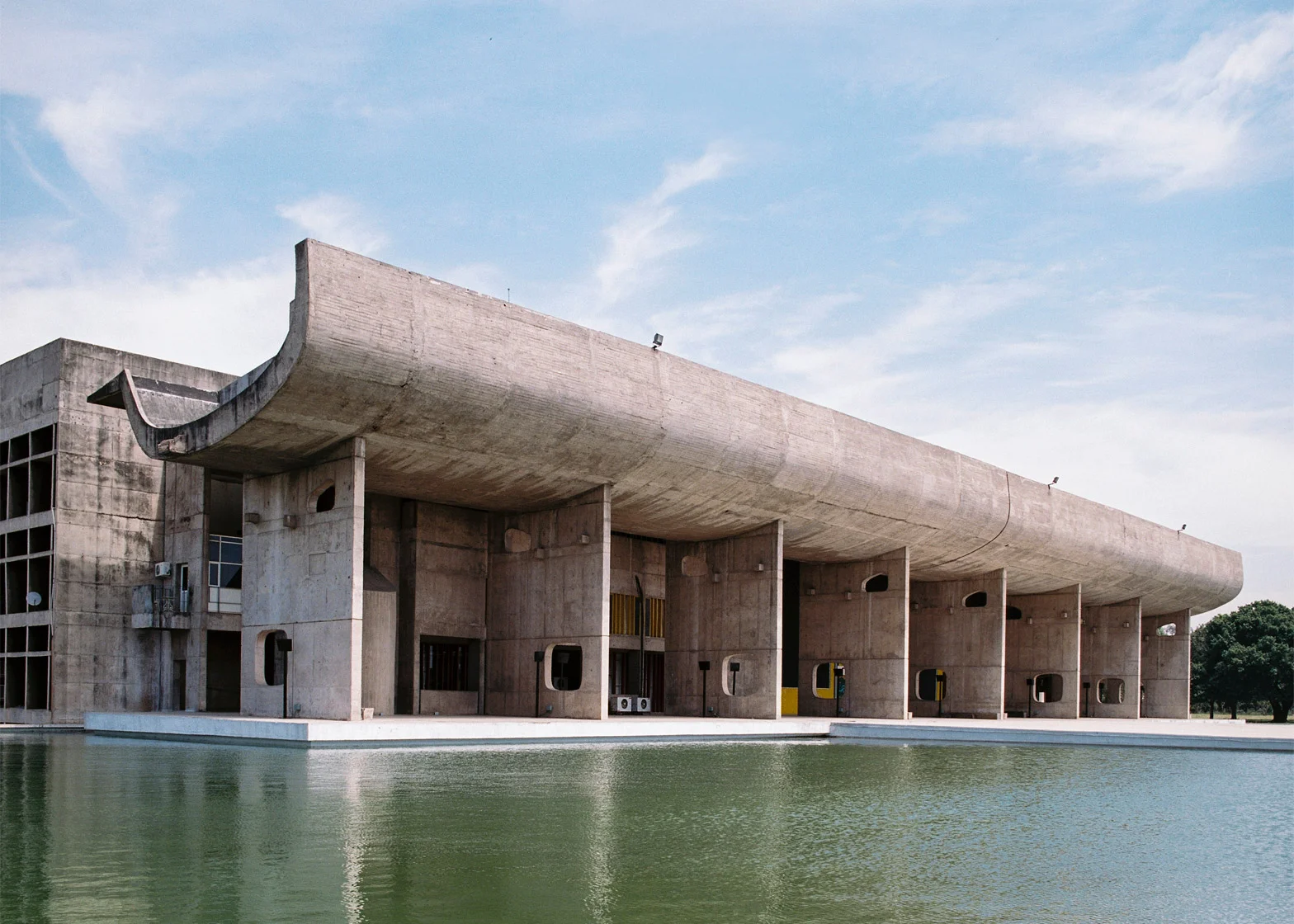 Le Corbusier’s The Palace of Assembly