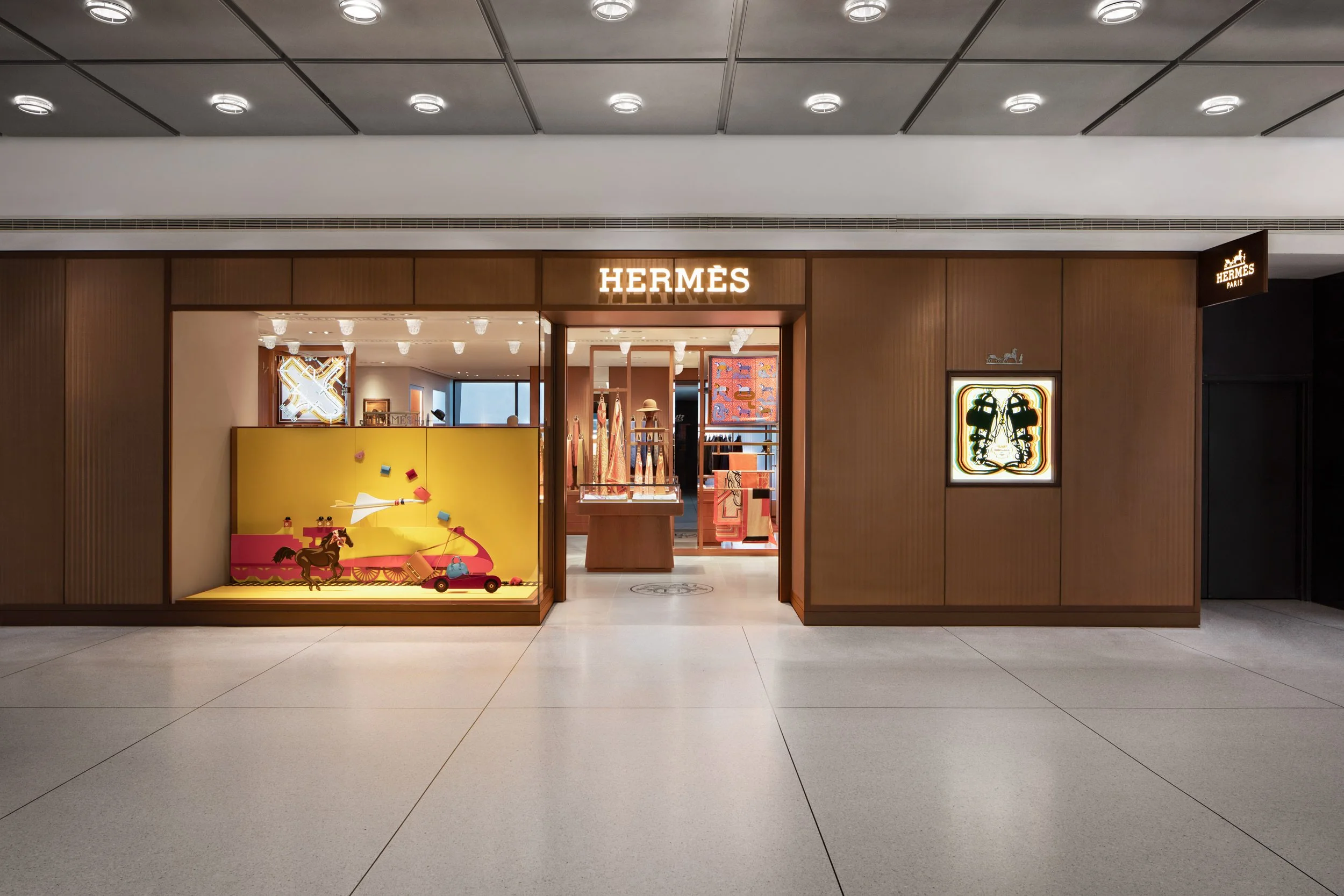 Spacesmith — Hermès of Paris - JFK