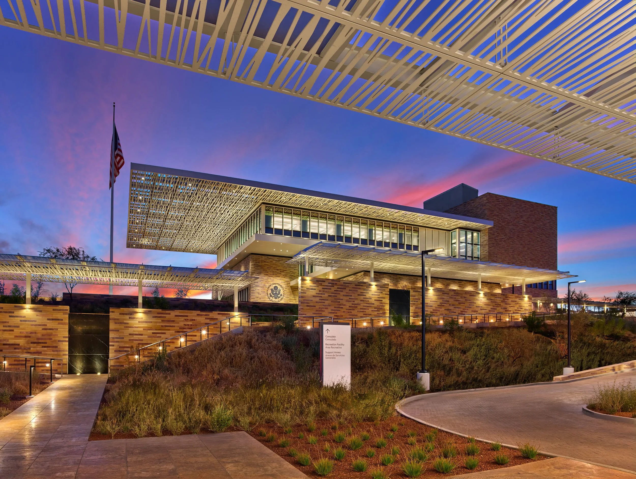 Nogales Alan Karchmer (1).jpg