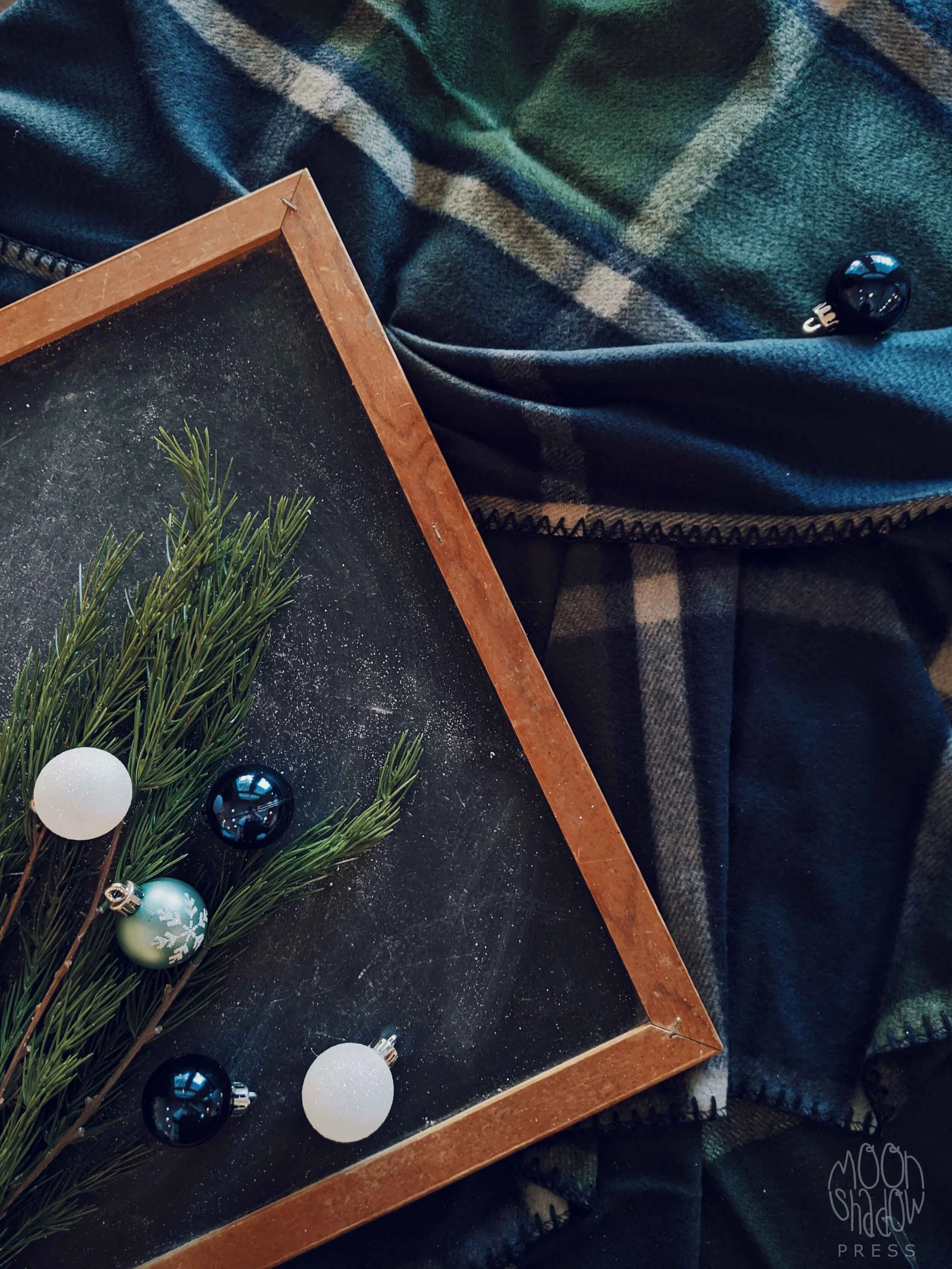 FL-Holiday12L.jpg