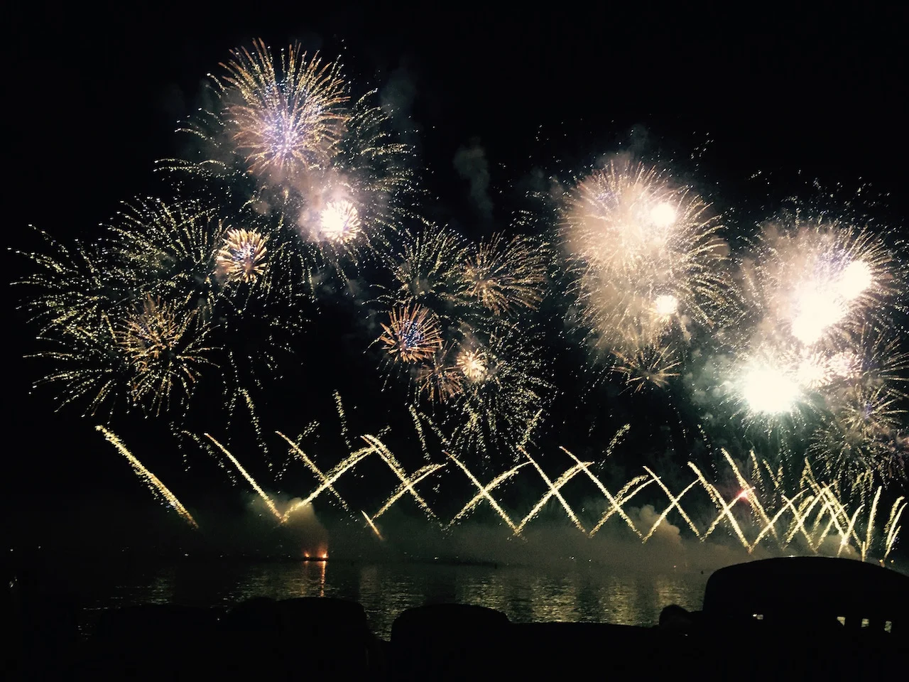 Le Festival d'Art Pyrotechnique in Cannes