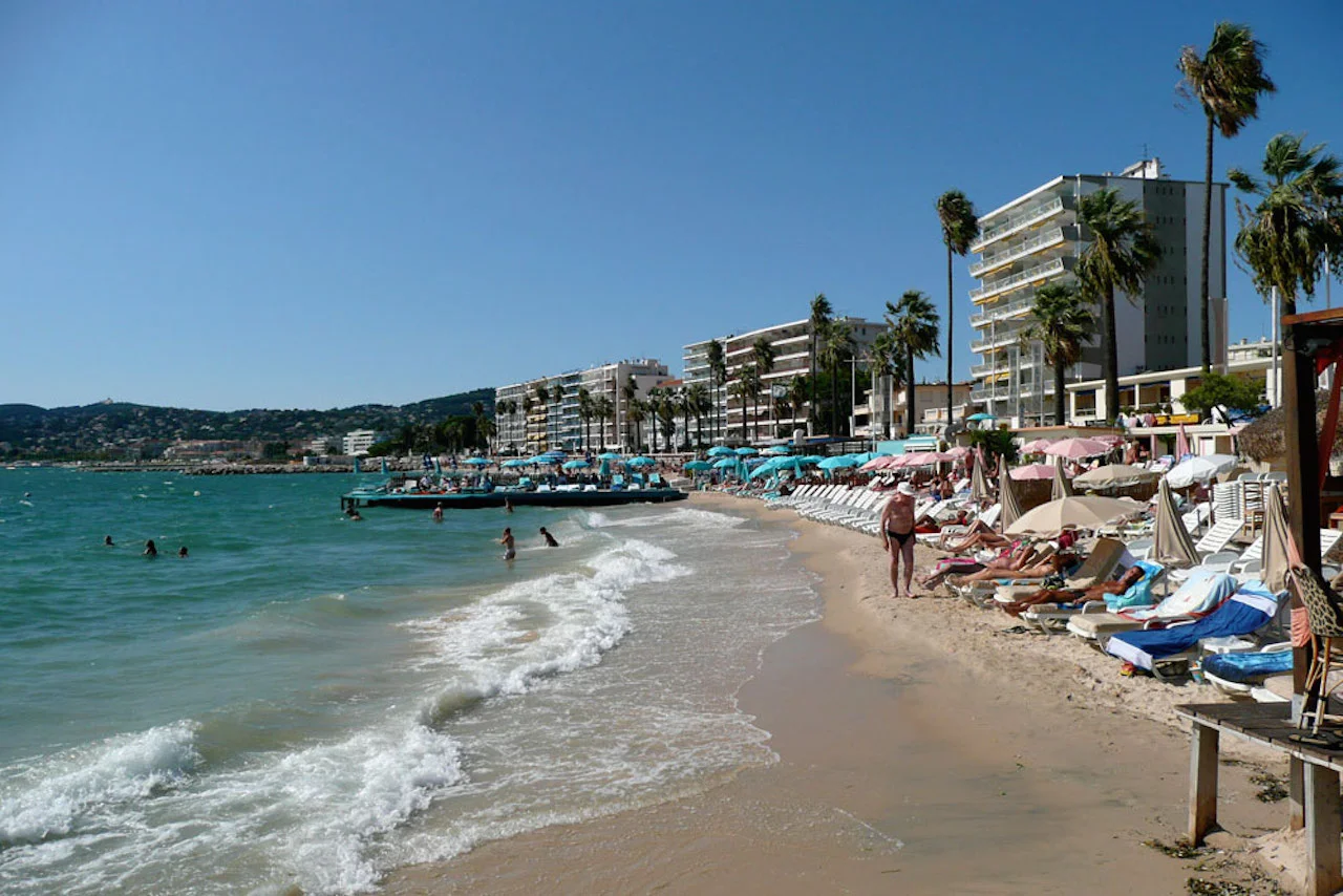 Juan-les-Pins and Hôtel Belles Rives