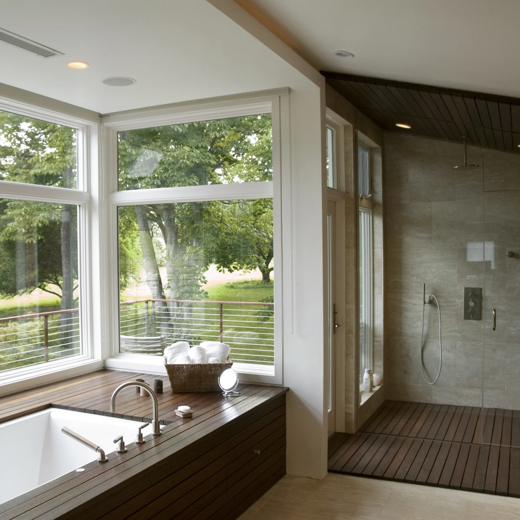 McGhee Hill Residence_Guest Bathtub and shower.jpg