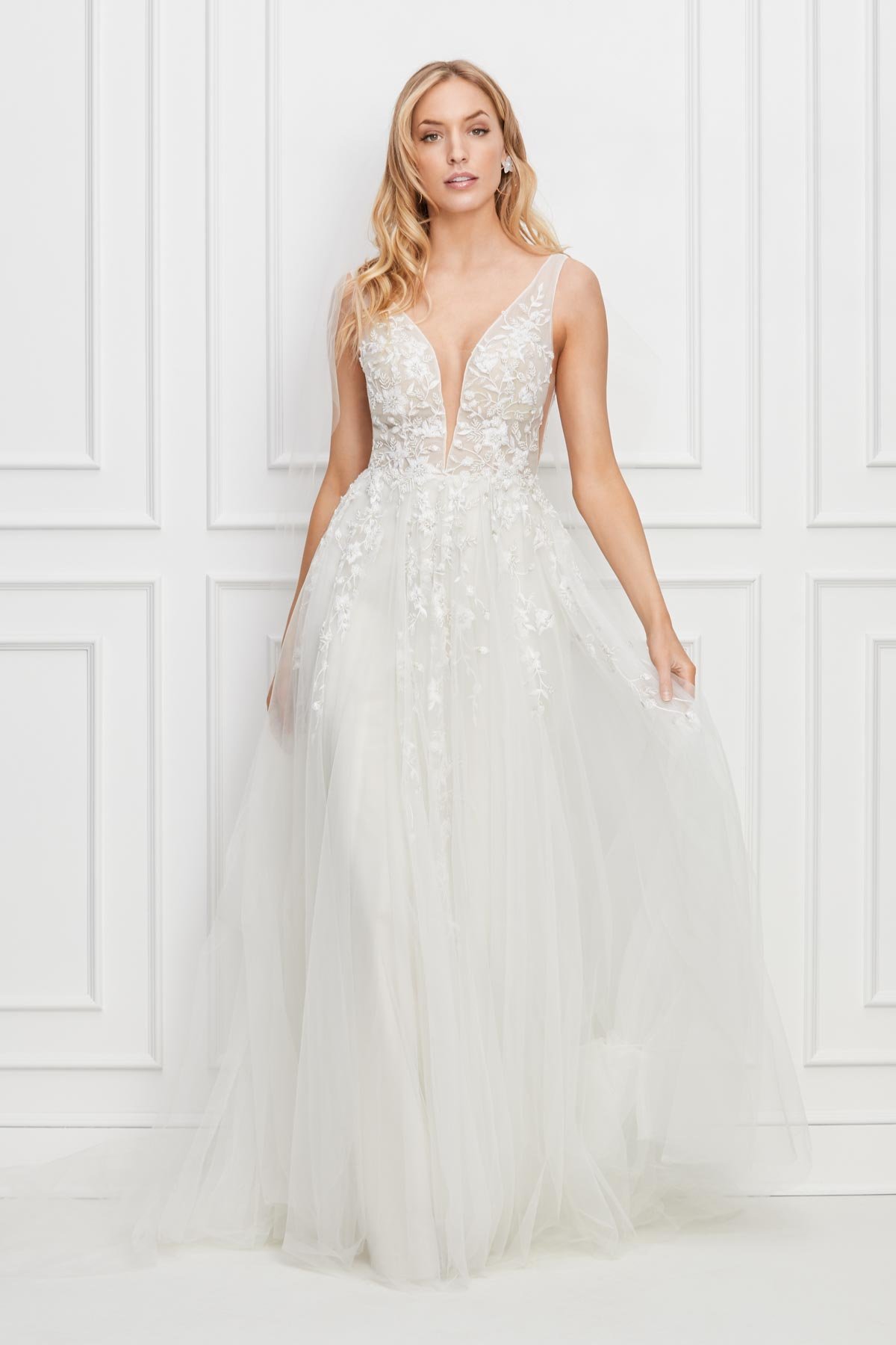 Stella's Bridal & Evening Collections Winnipeg Wedding Dresses