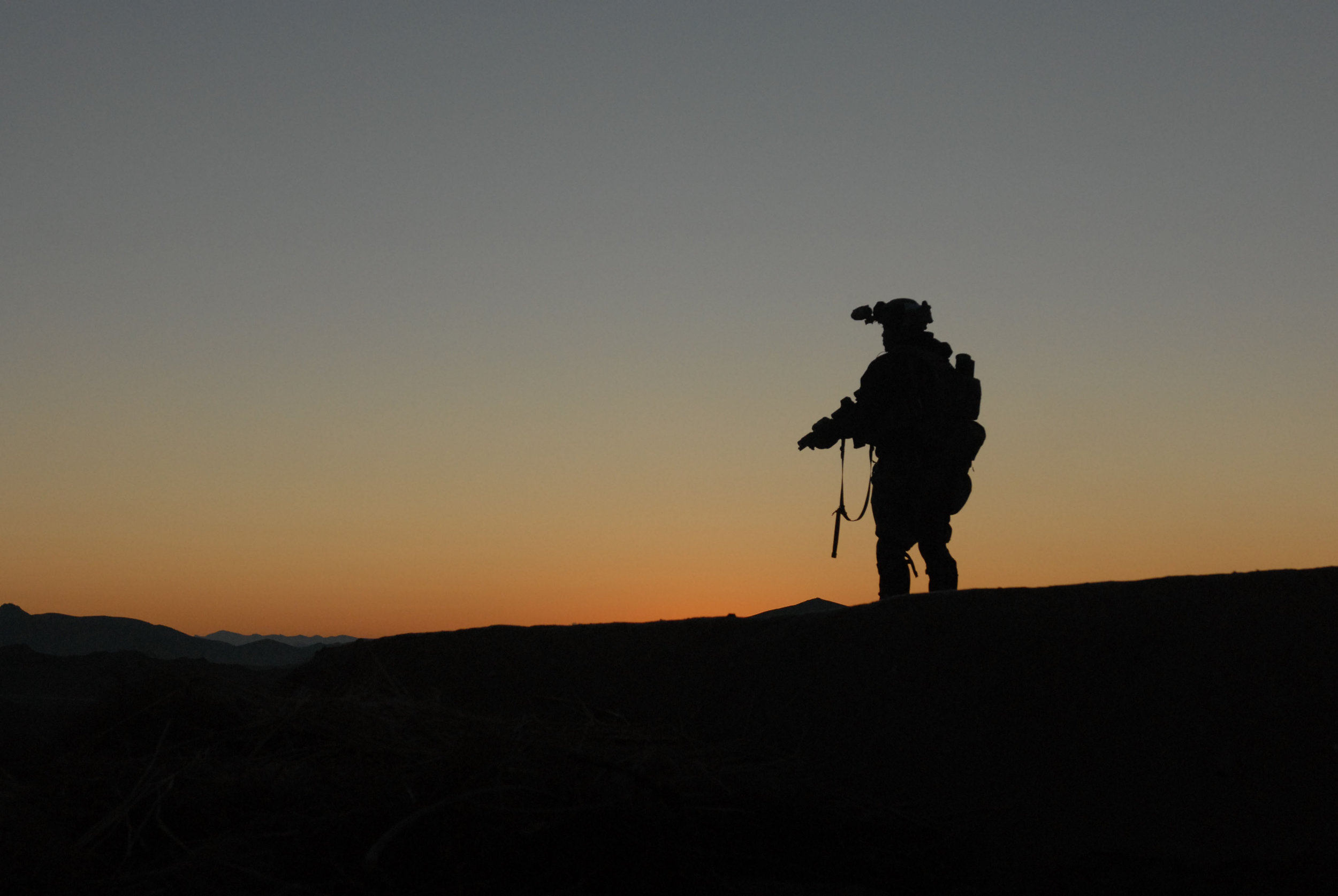 Flickr_-_The_U.S._Army_-_Sunset_scan.jpg