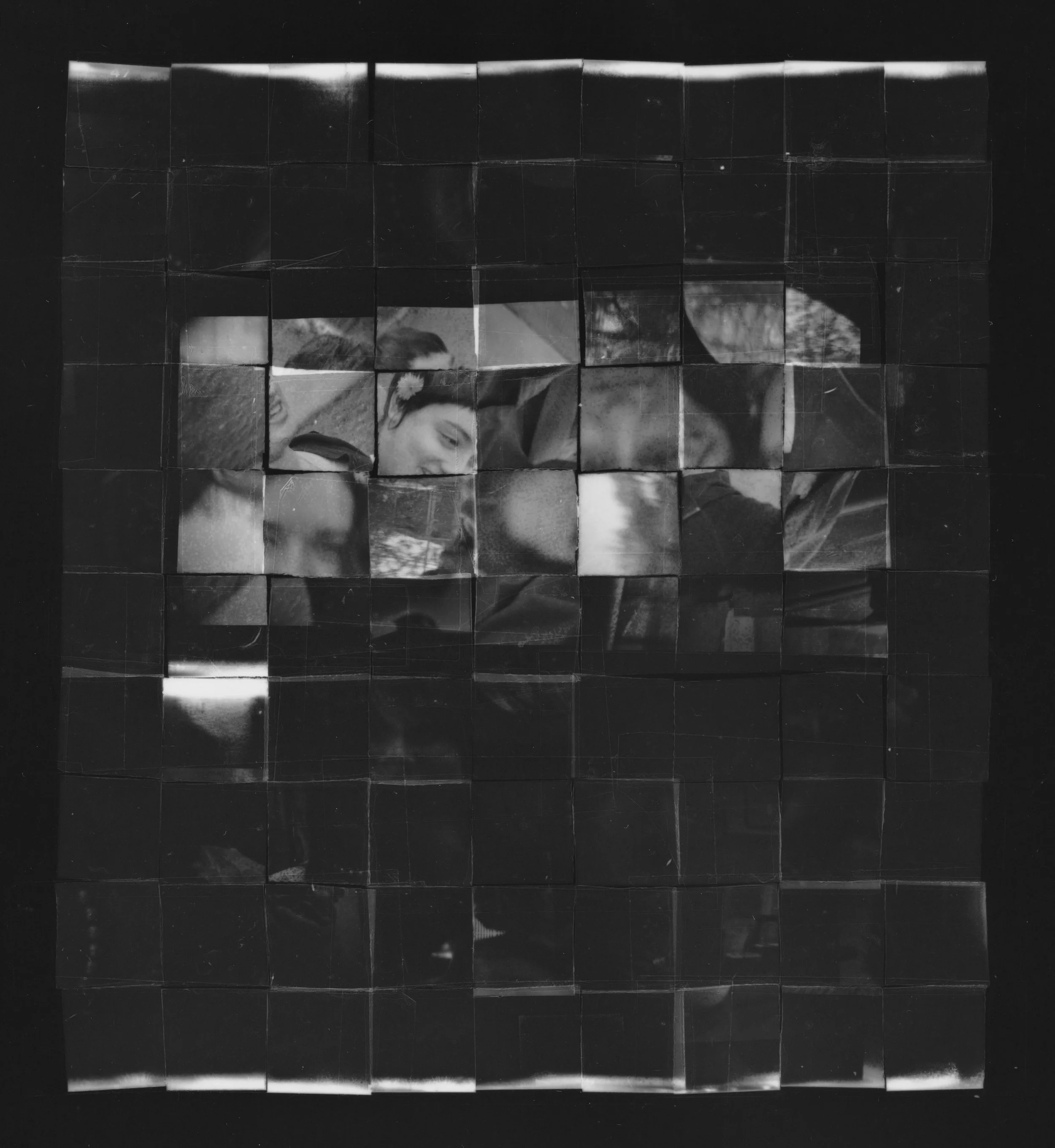 Negative quilt, 2018, gelatin silver print, 9 x 8 in