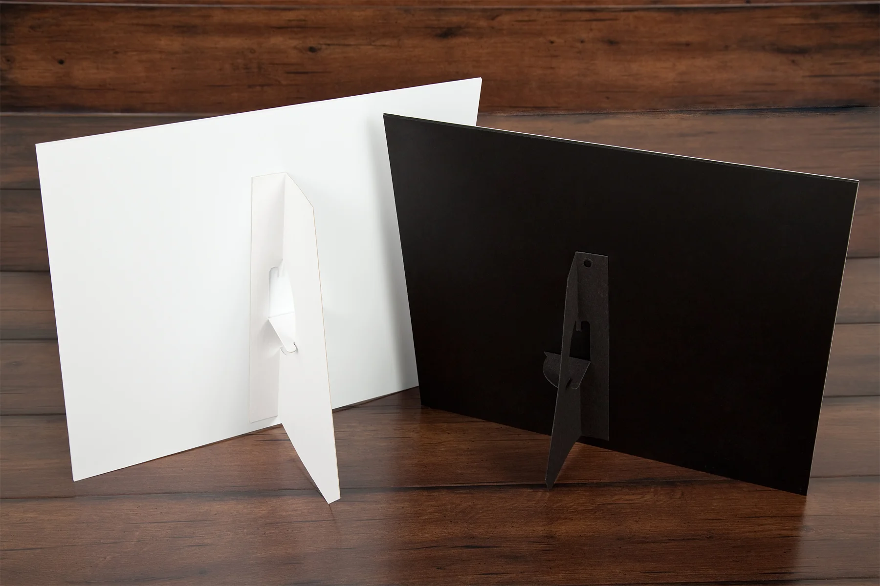Display photo prints easily with an easel back — UnitPrints Professional Photo Prints Photo