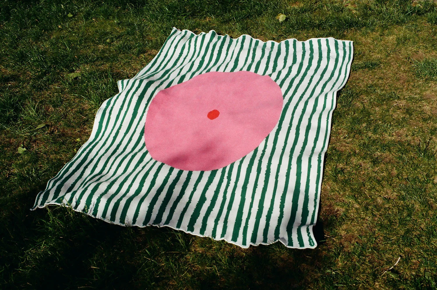 GERANIUM BLANKET