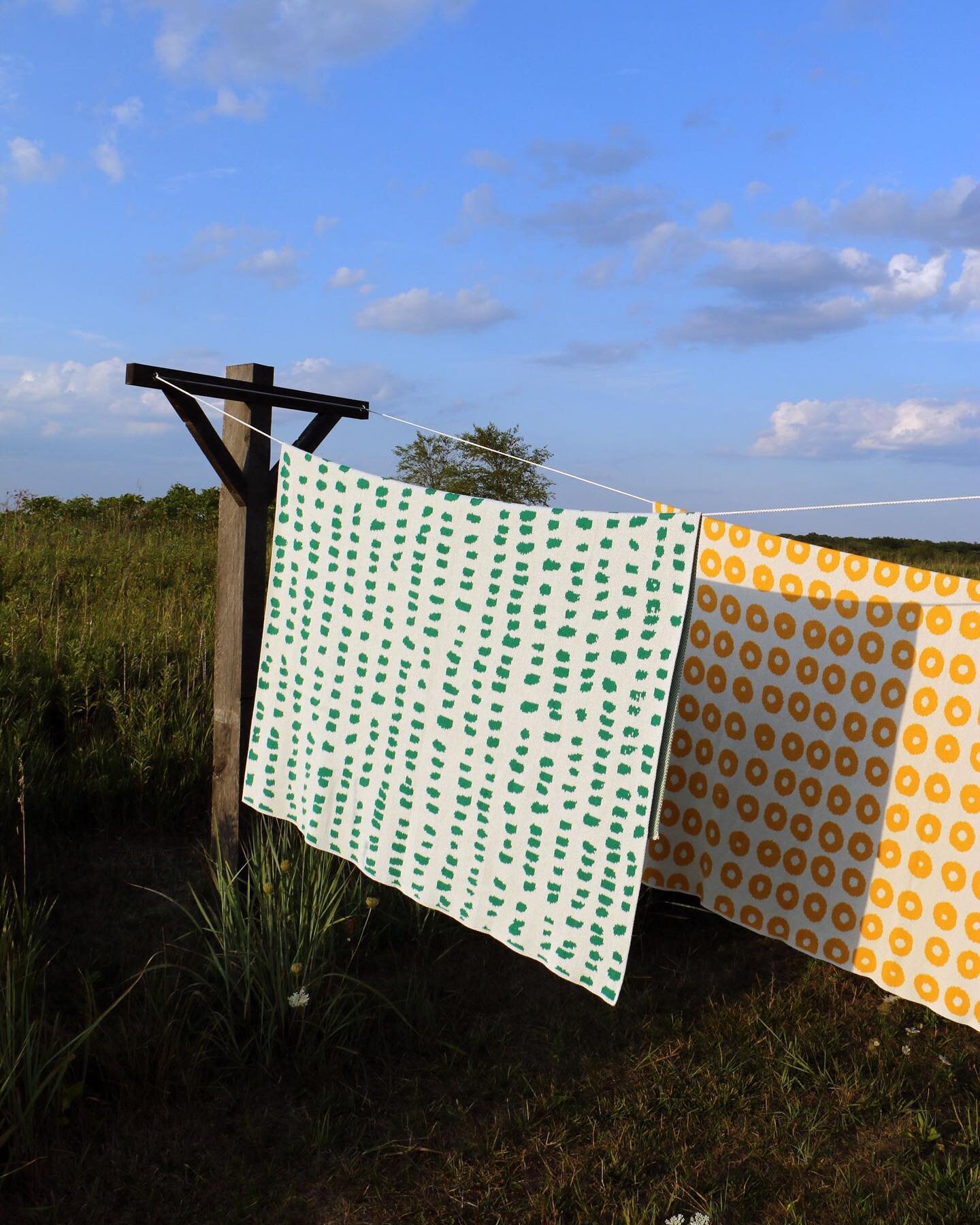 Back in stock!! Green Dash and Gold Ring Knit Blankets are now back in stock in the online shop ⭐️
Each blanket is made by a family owned knitting mill in the USA using up-cycled yarn made from discarded cotton scraps from the textile industry.