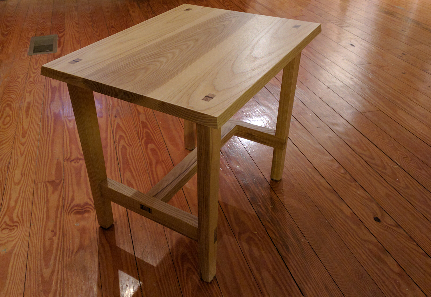 Nestor Occasional Table