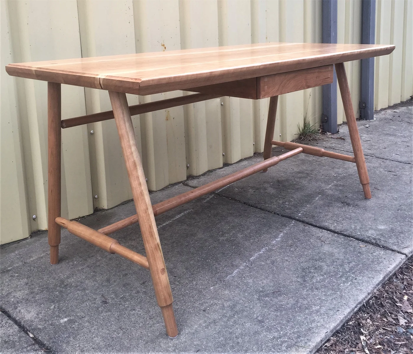 Bowie Desk