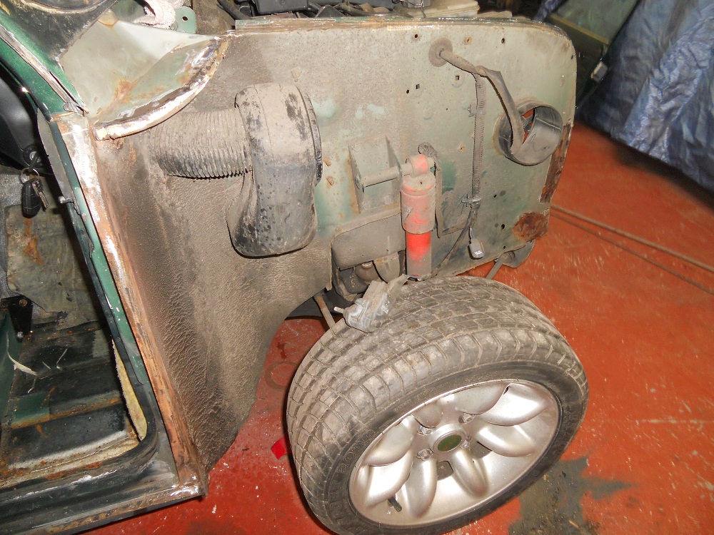 Mini Cooper MPI With Wheel Arch Removed