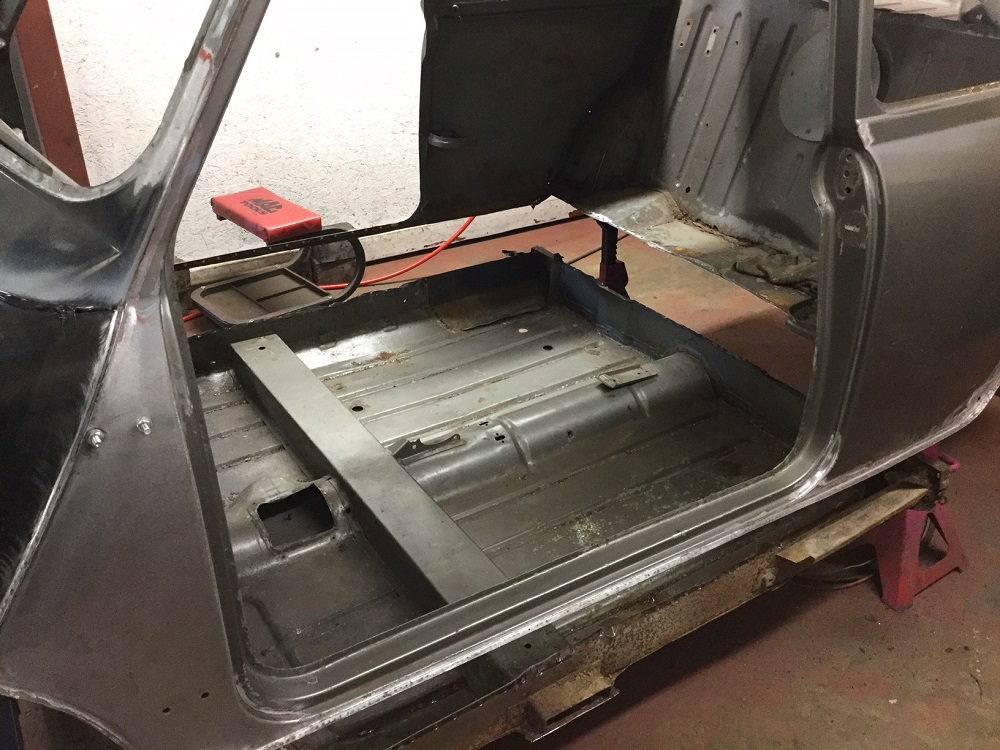 The-Real-Mini-Company-Mk1-CooperS-Floor-Painted.jpg