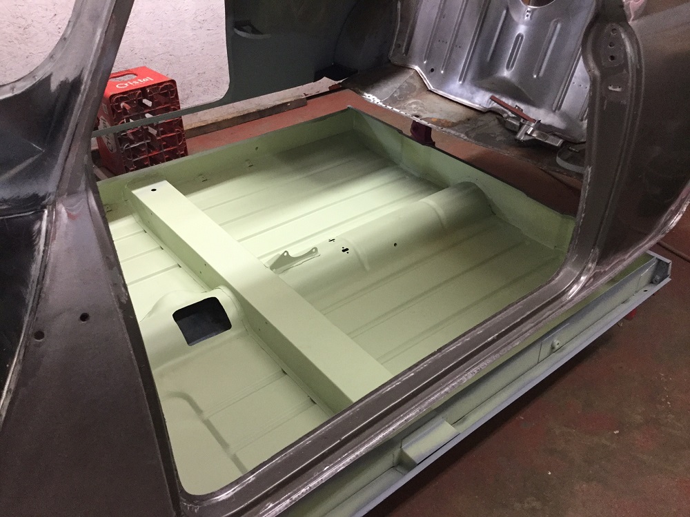 The-Real-Mini-Company-Mk1-CooperS-New-Floor.jpg
