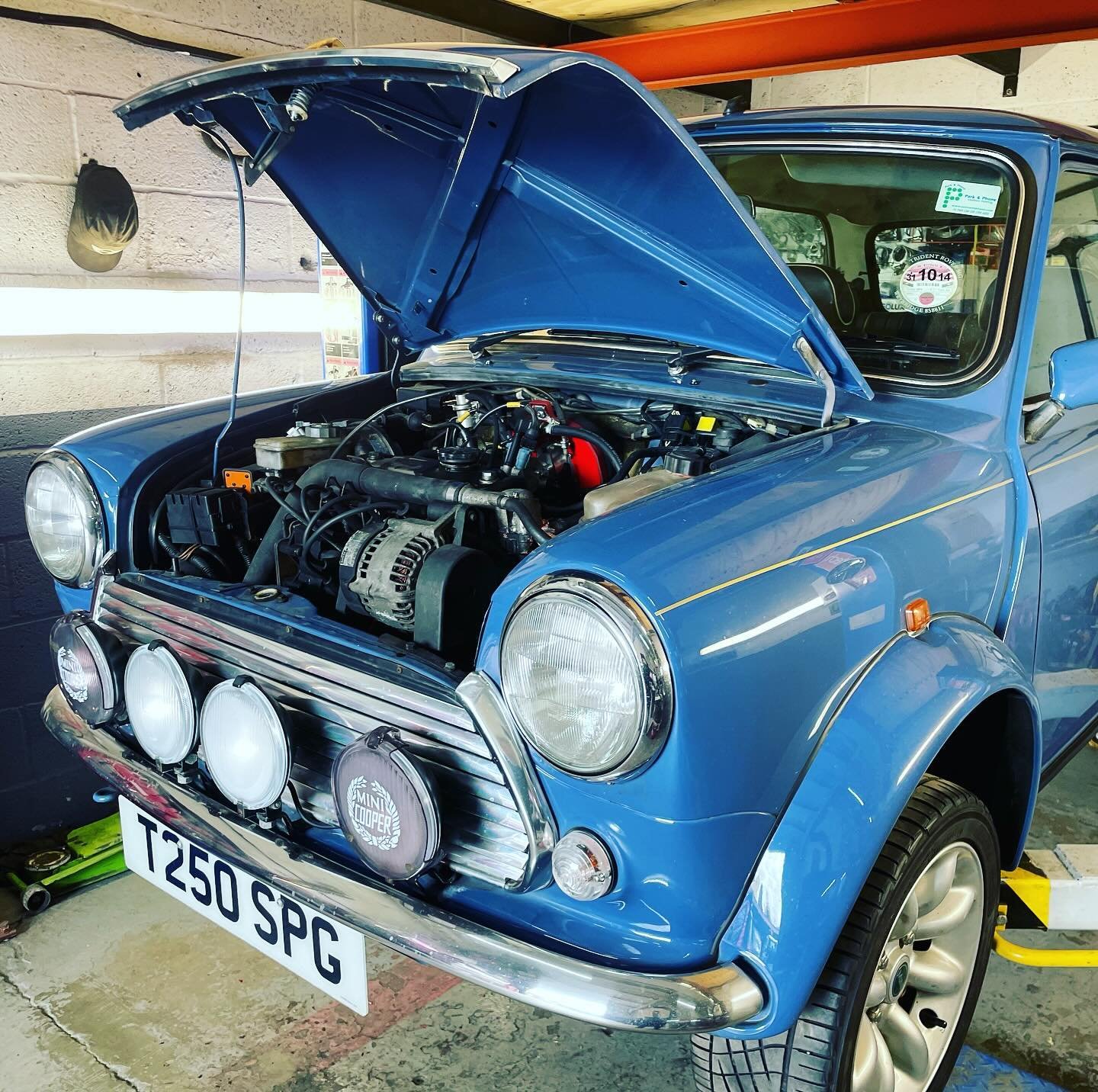 Mini 40 just out from dry storage in for a Ramp Inspection prior to recommissioning.

#minirecommission #mini40 #rampinspection #recommission #classicmini #minispecialist #ukminis #minisuk