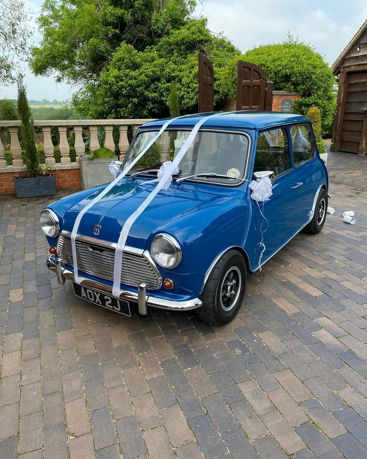 &lsquo;Rufus&rsquo; got married!

When a customer shares pictures of his wedding car 😊

#customercar #weddingcar #restorationclient #rufus #classicminis #minisuk #ukminis #realminis