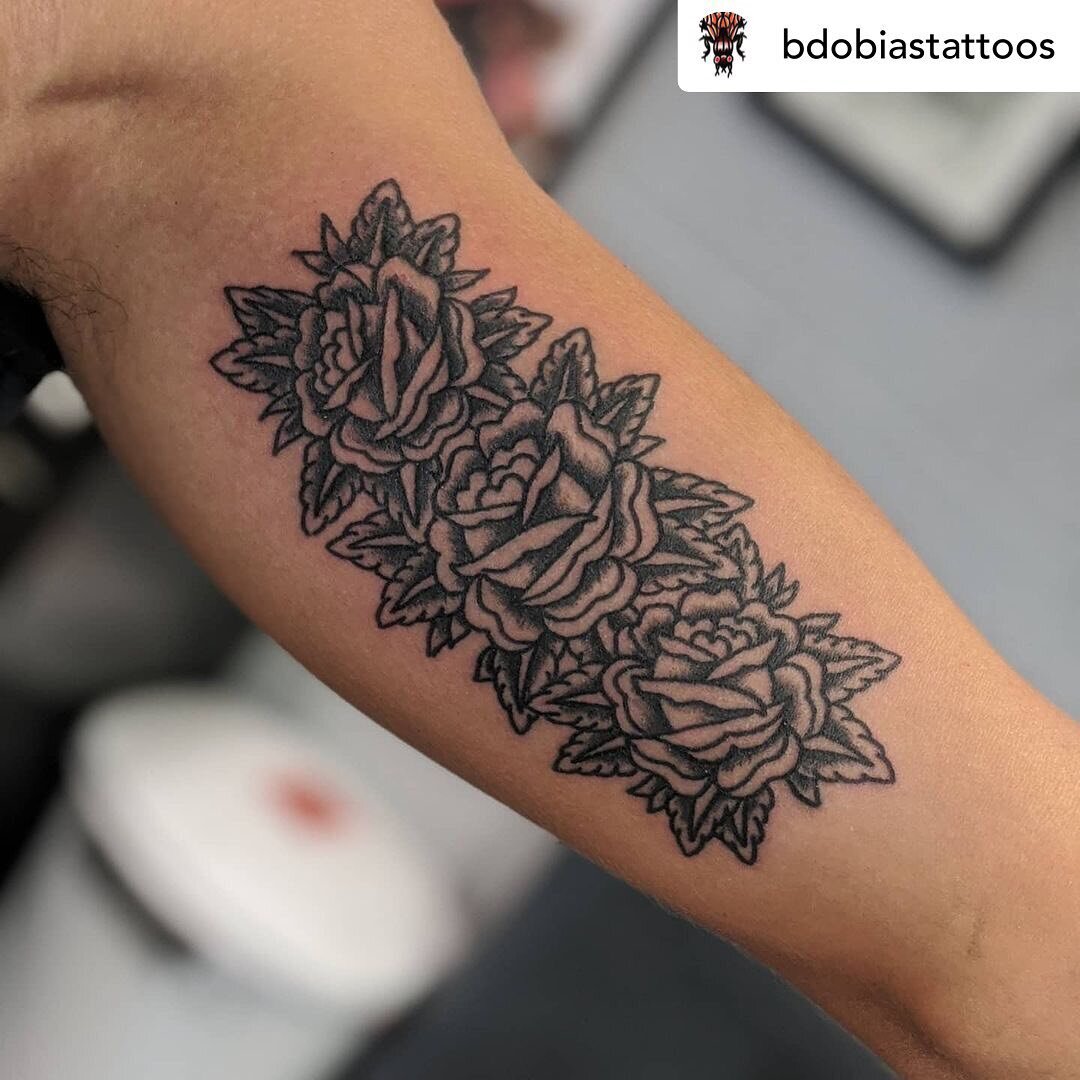 Posted @withregram &bull; @bdobiastattoos I could do this all day, every day

⚡LIGHTNING REVIVAL TATTOO CO.⚡

⚡BYRON CENTER⚡

⚡(616) 277-4054⚡

🐐&nbsp;#bdobiastattoos

⚡&nbsp;@lightningrevivaltattoo

⚡&nbsp;#lrtc

🙏

💪 #moodiemachines
💪&nbsp;#die