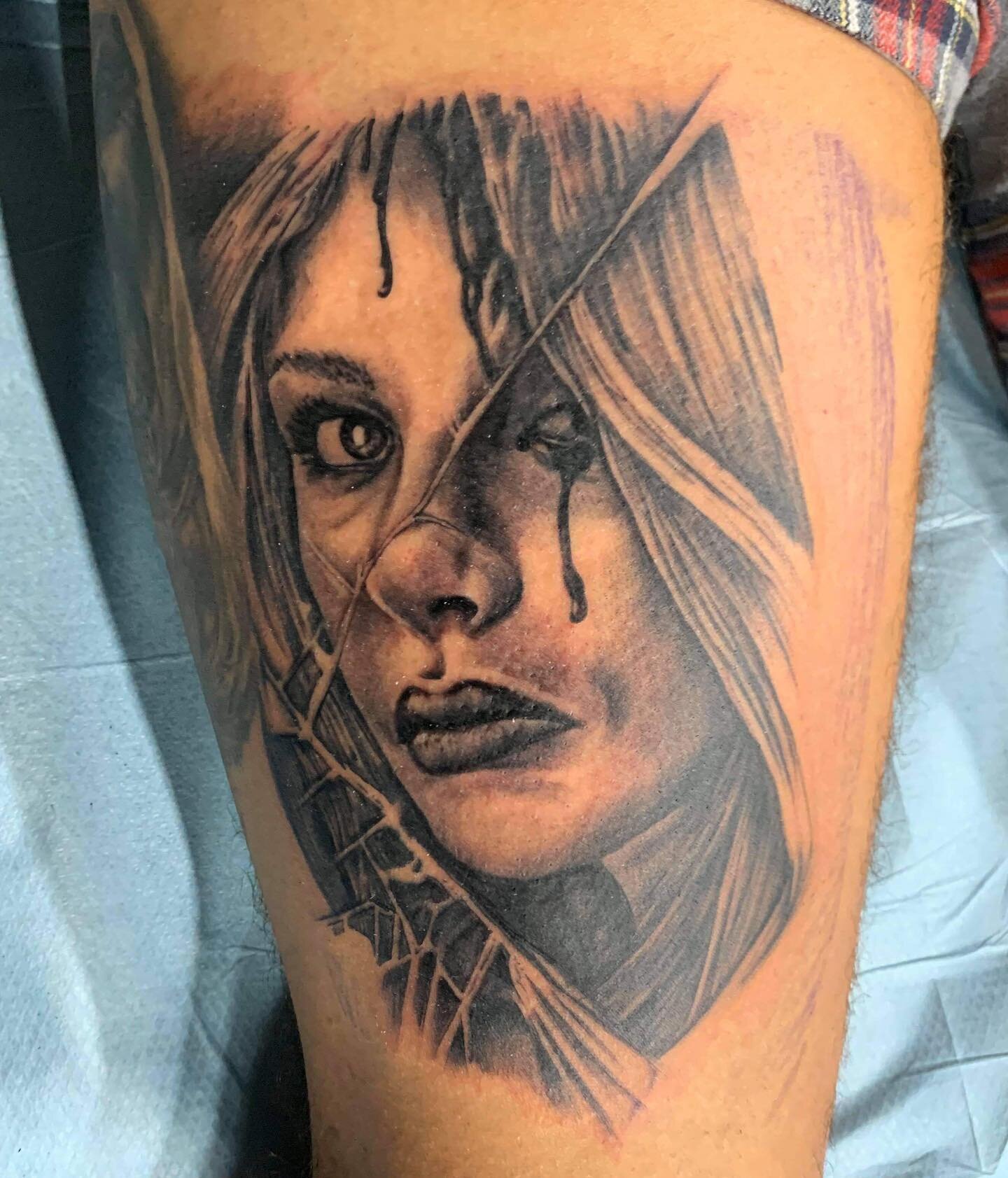 What&rsquo;s your favorite movie? Tell me in the comments ⬇️ Had blast doing this Carrie portrait. Would love to do more like this at @lightningrevivaltattoo message here to set up an appointment:: email: mattbooking@lightningrevival.com 
⚡️ 
Proud @