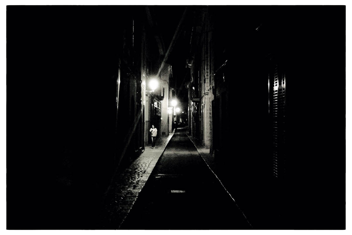 © TROUGH THE LIGHT by DELAFOI