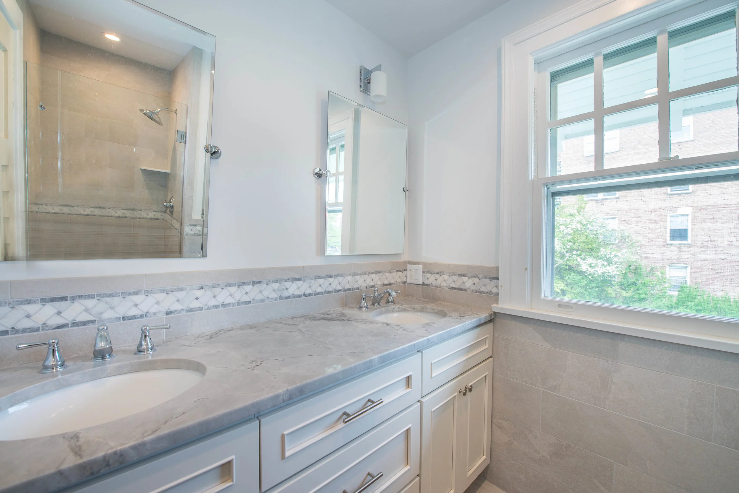 UNIT B - Master Bath
