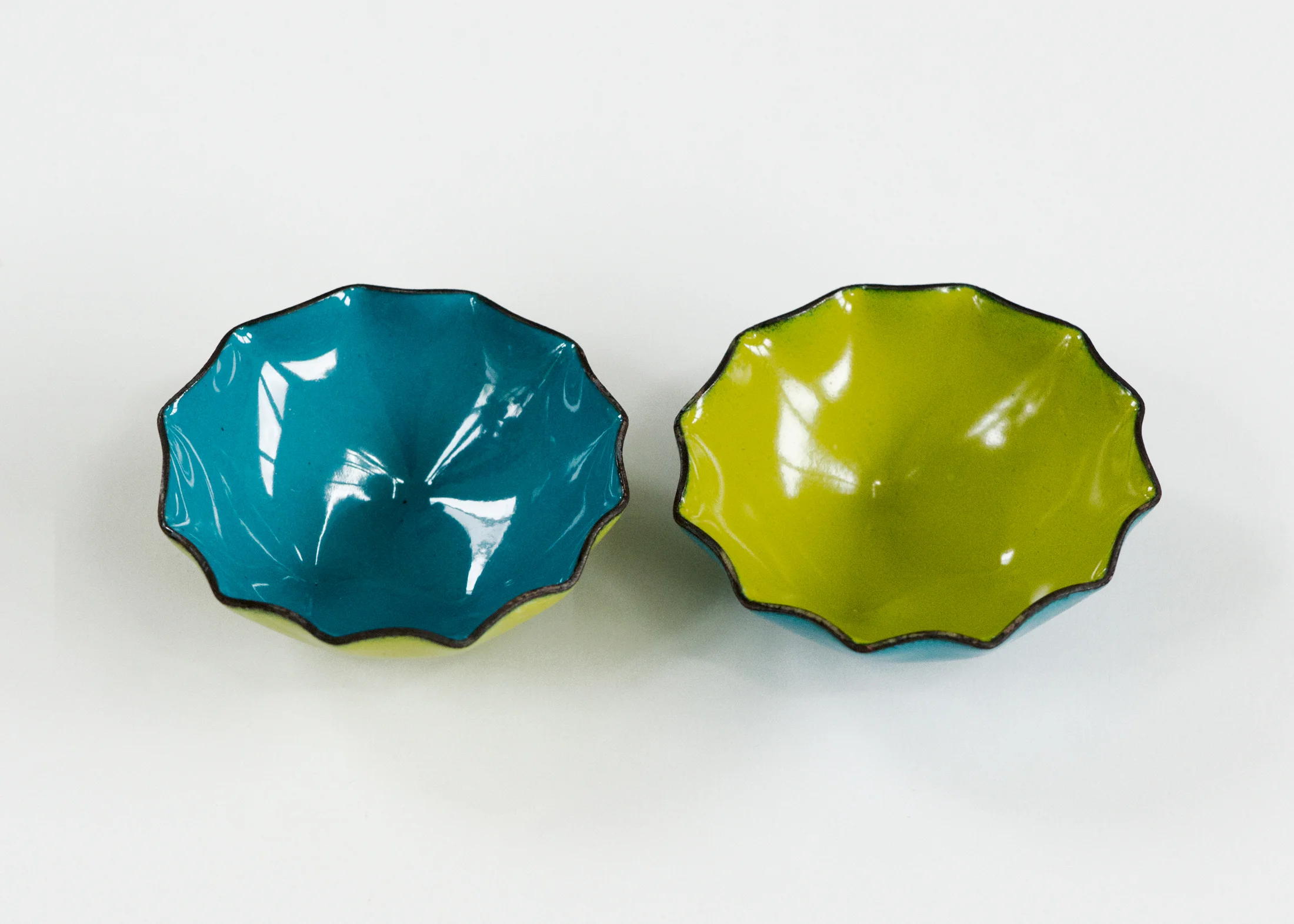 cg-grisez-fluted_bowl_sm_chartruese-blue.jpg