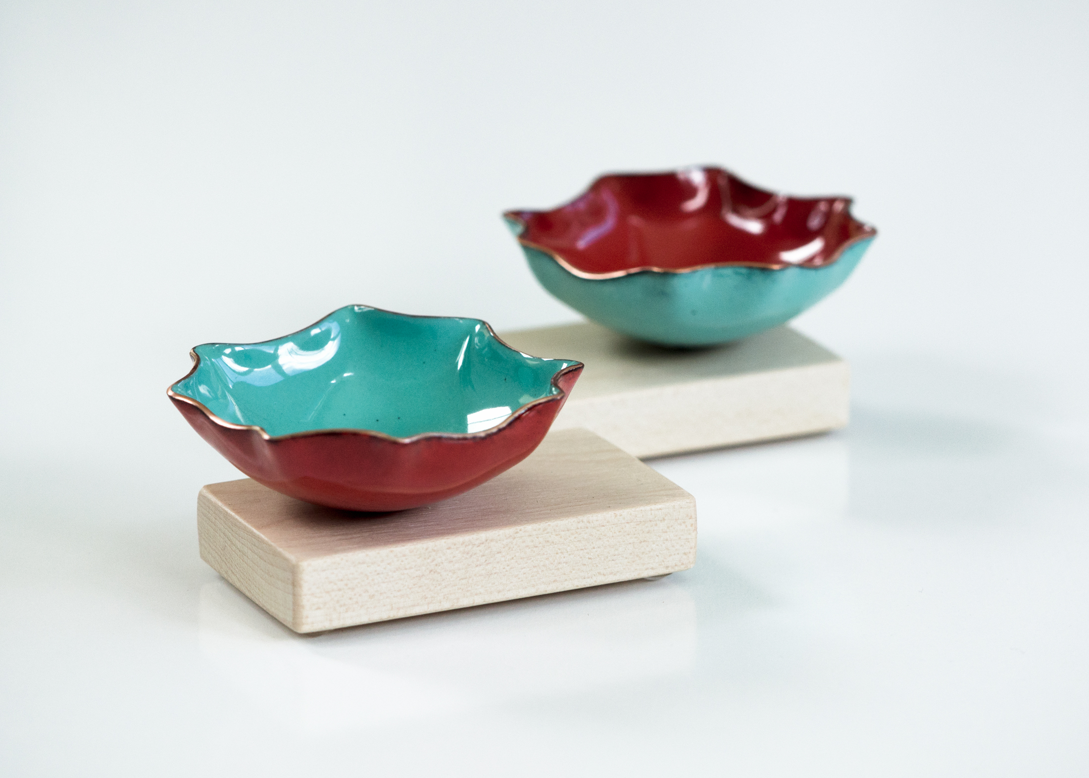 cg-grisez_bitty-bowl-with-wood-base-red-turquoise.jpg