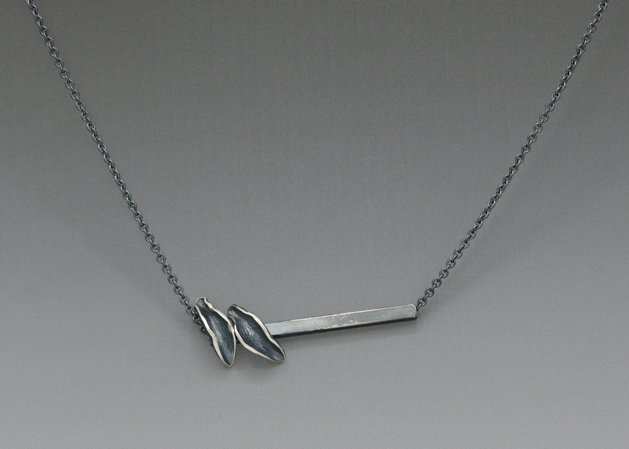 2_Bar-Necklace-CG_Grisez-7727.jpg