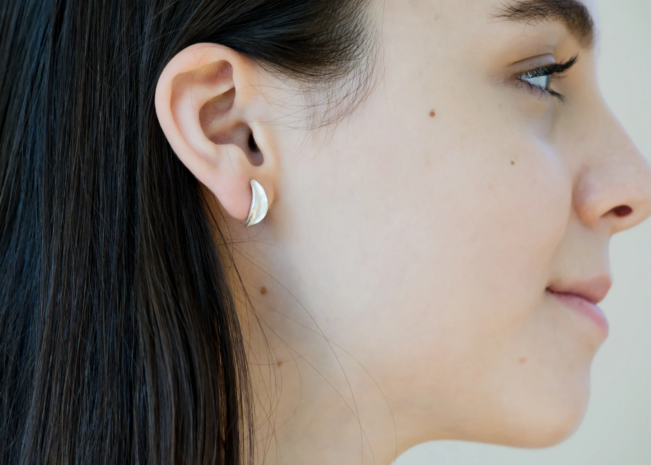 Mini-leaf-earring-CG-Grisez-7098.jpg