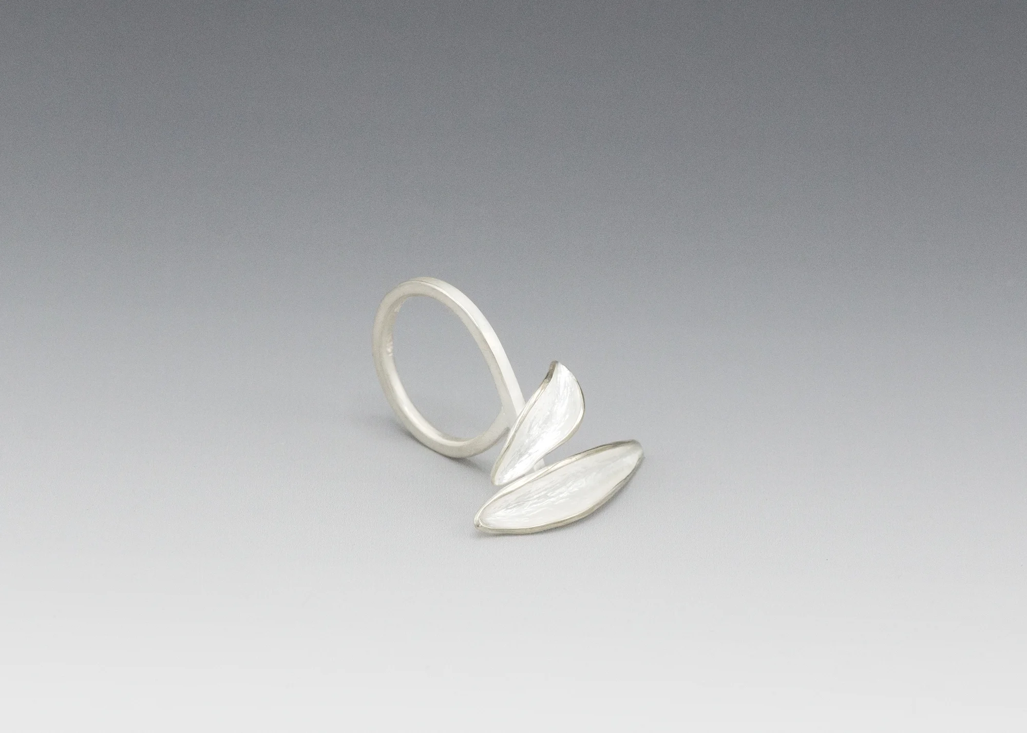 Bar-leaf-ring-CG-Grisez-7745.jpg