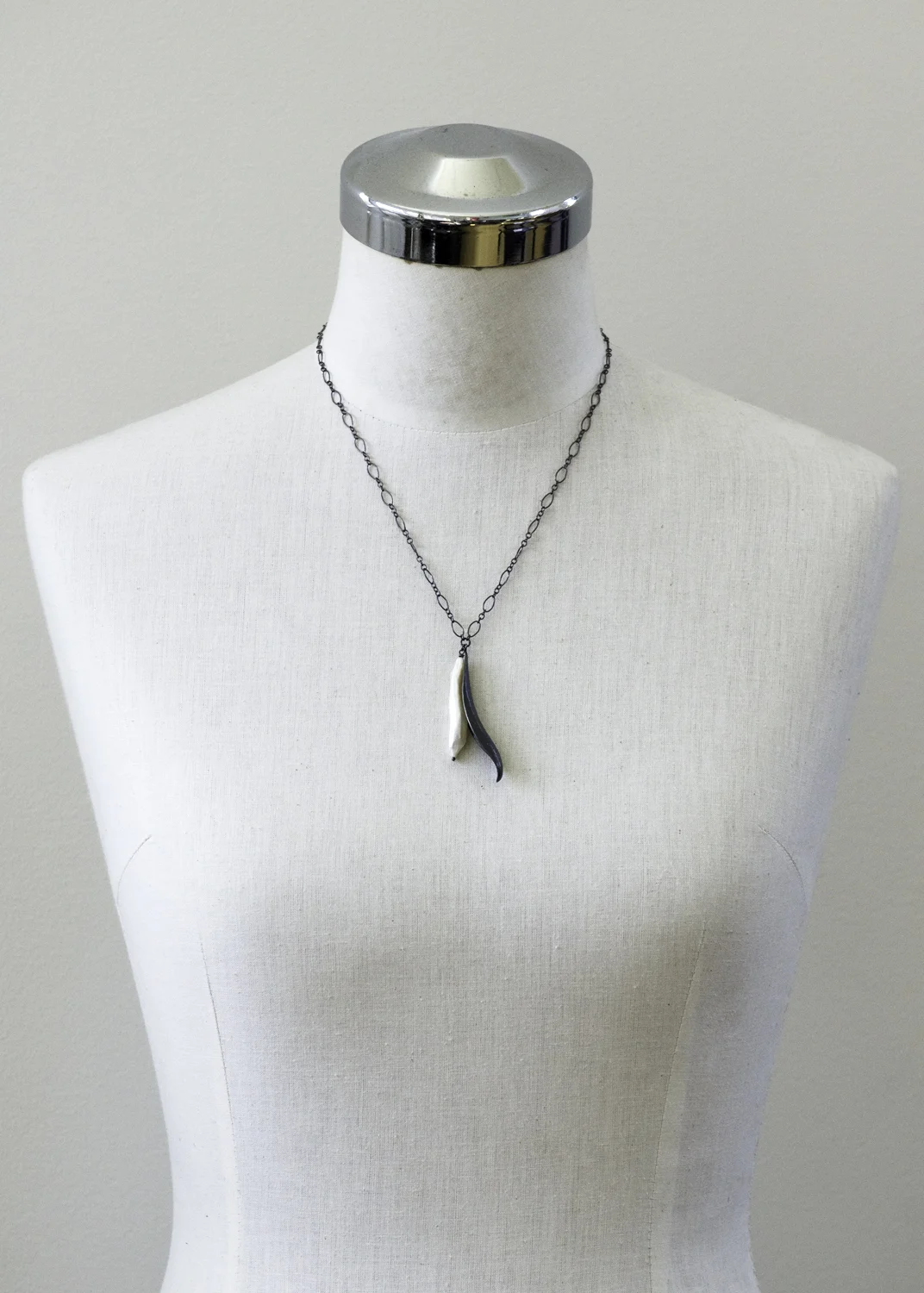 ND952_os_CG Sculpture Jewelry-9390.jpg