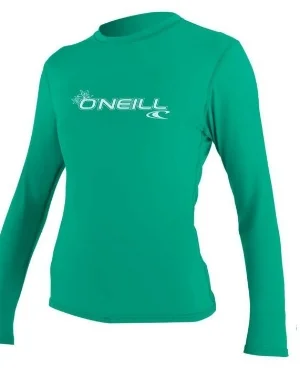 rashguard-surfing-holiday-gift-guide.jpg