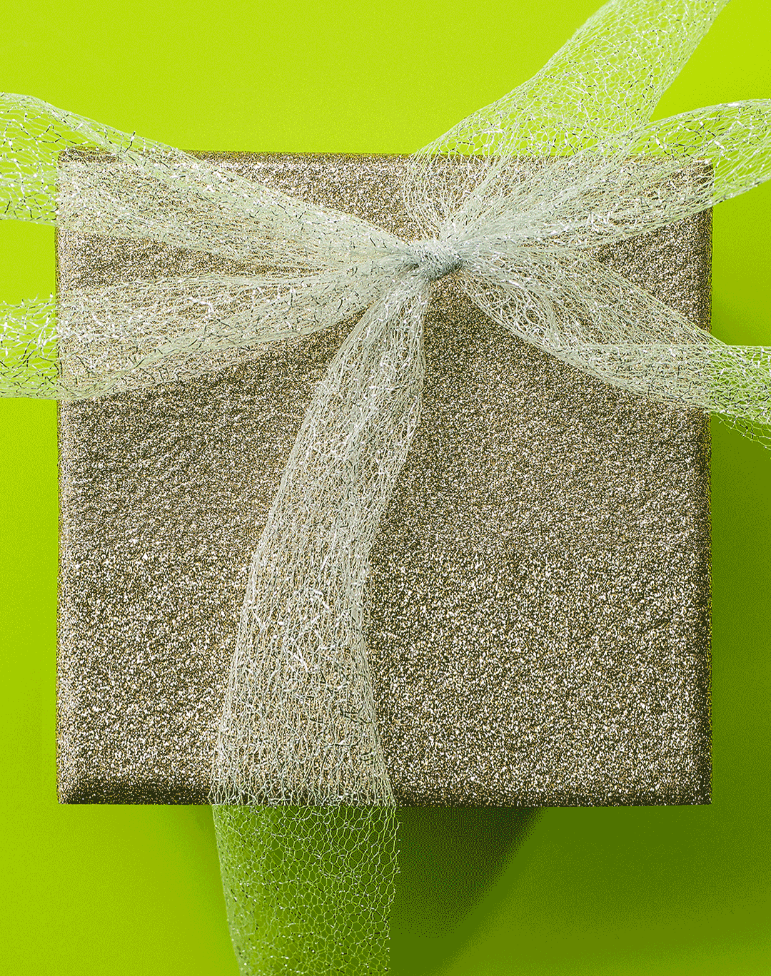Holiday_ANIMATION_BOX_OPENING.gif