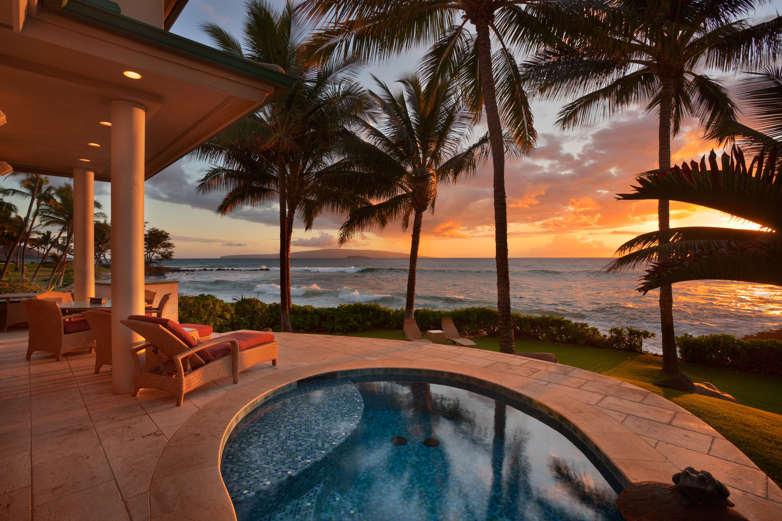maui-oceanfront-luxury-property-rental-s4868_7x10_inkjet.jpg