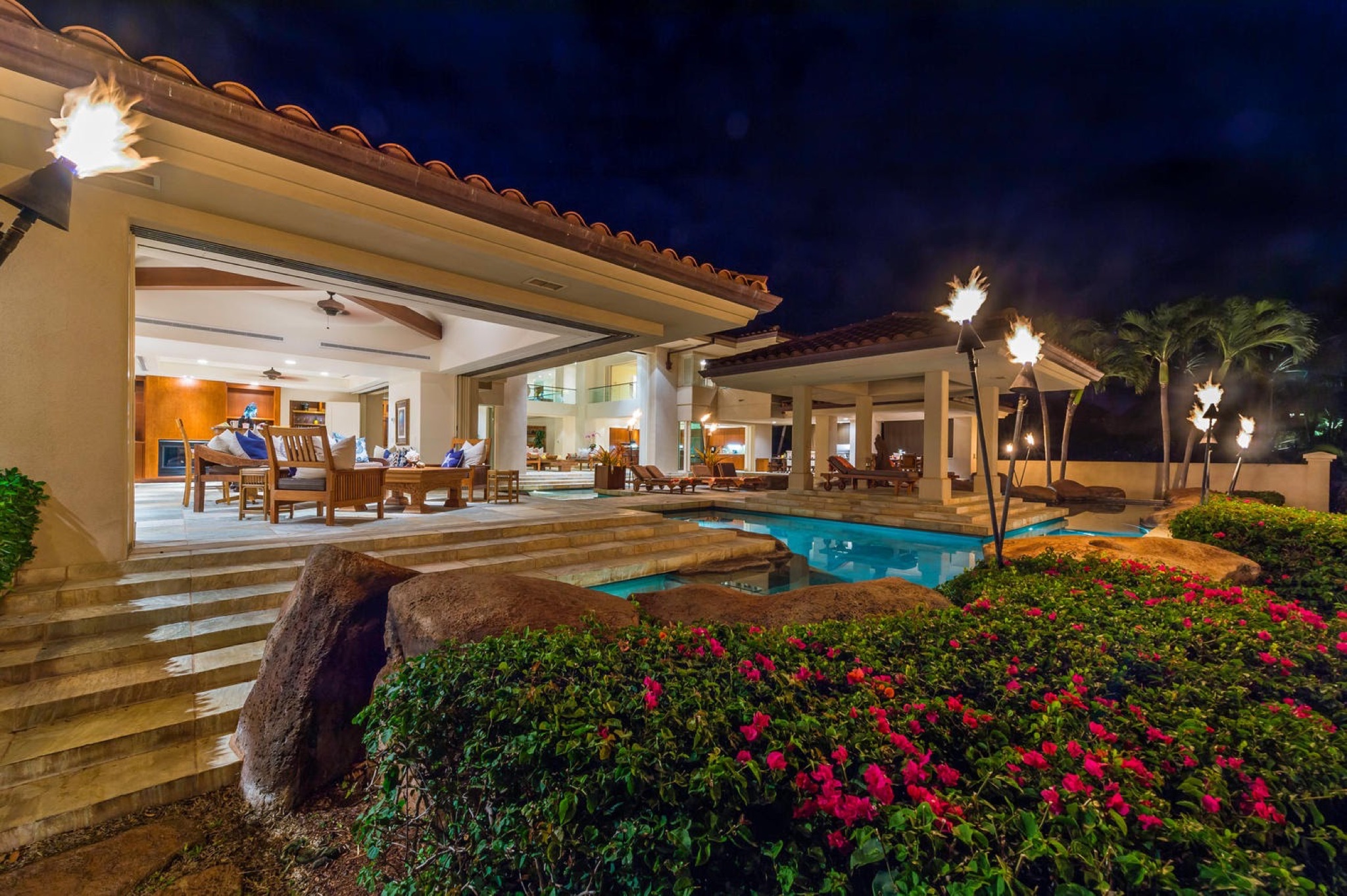 luxury-vacation-rentals-maui-kaanapali6.jpg