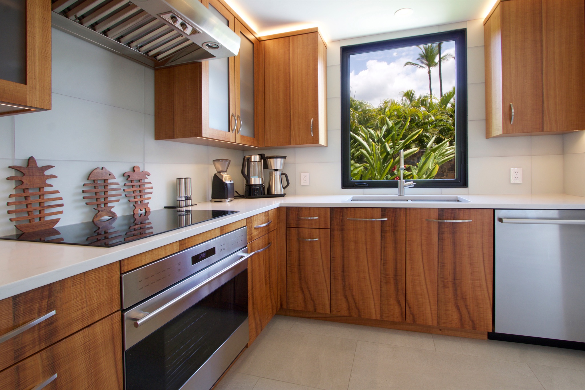 oceanfront-rentals-maui-36_xl.jpg