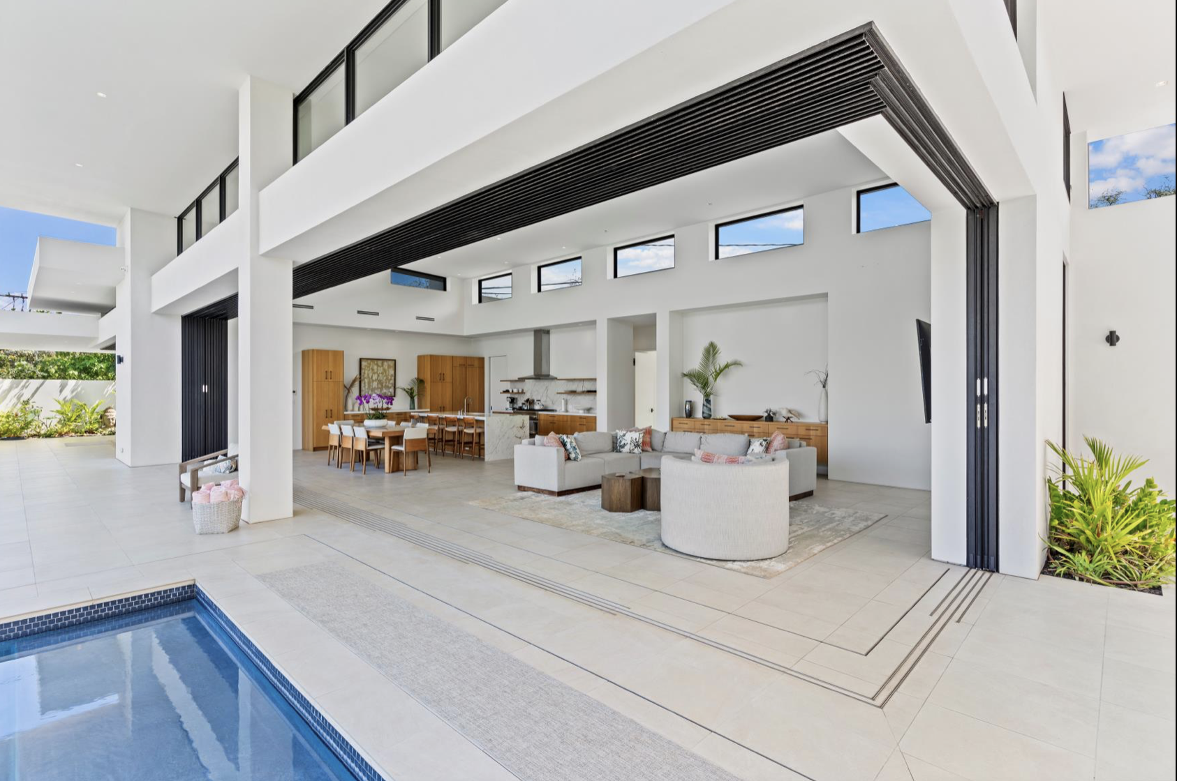 MM+outside+living+room.png