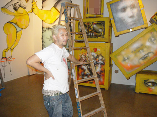 David-Choe-Giant-Robot-Biennale-01