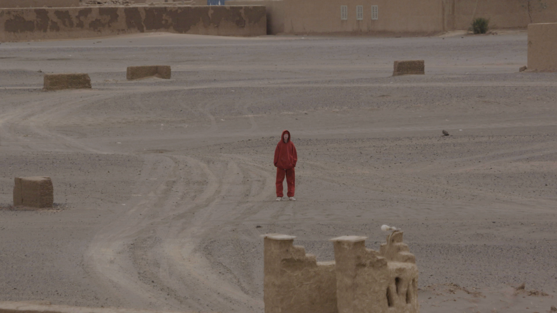 Man in a red hood, Igloo Hong, Morocco
