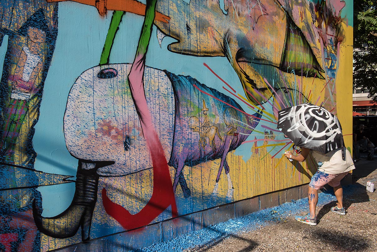  David Choe at the Bowery graffiti wall in New York. Photo by Martha Cooper. 