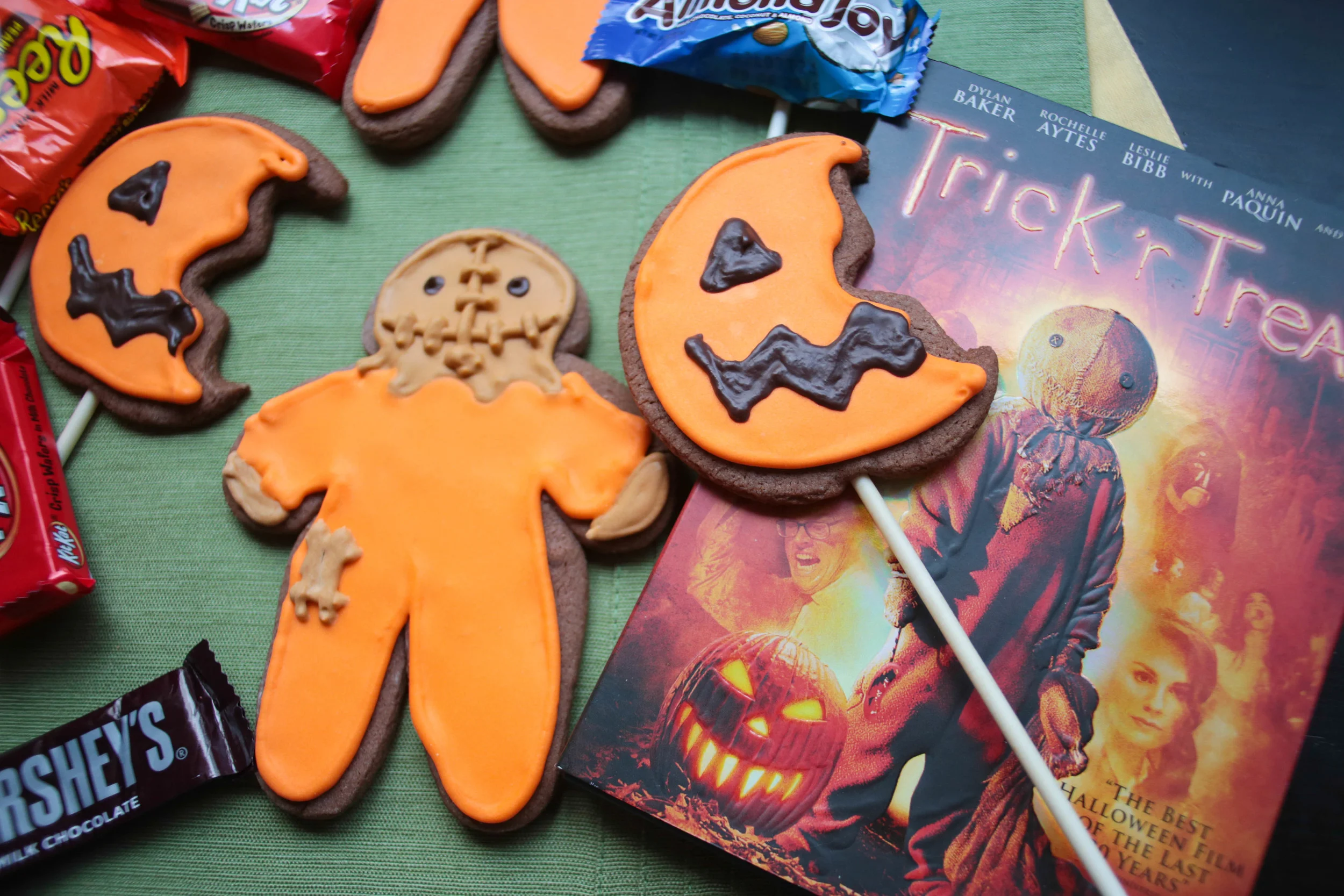 Recipe: Trick 'r Treat Chocolate Cut Out Cookies