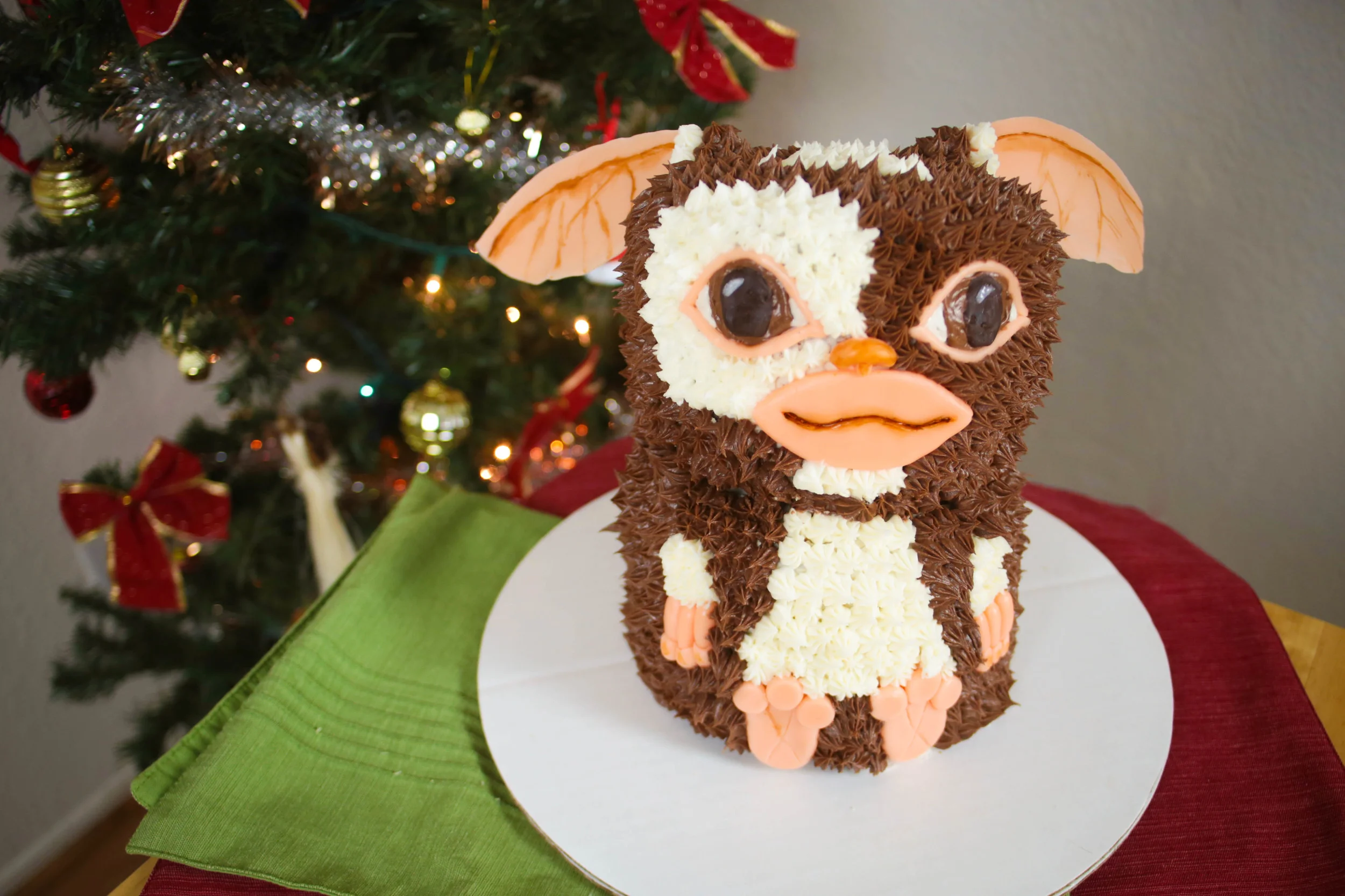 How To: Gizmo Cake