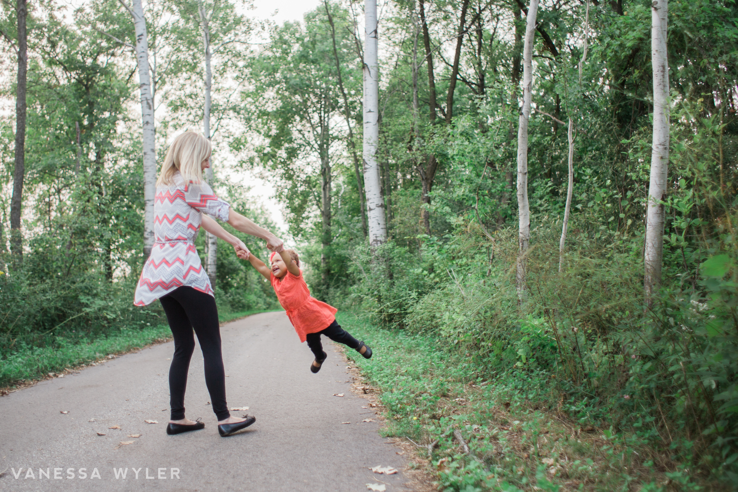 mommy and me pewaukee photographer vanessa wyler