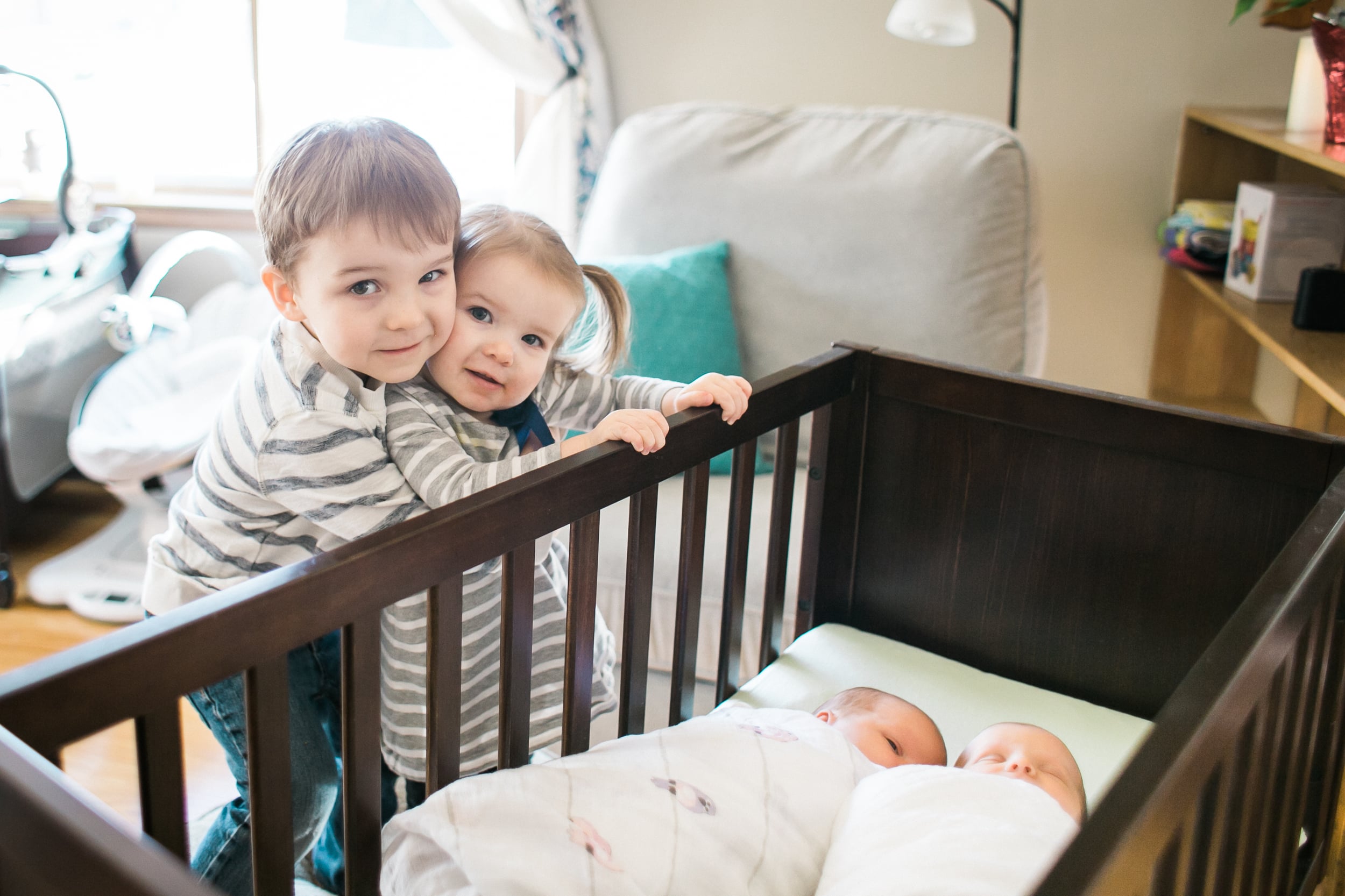 vanessa wyler lifestyle twin newborn photography pewaukee wisconsin