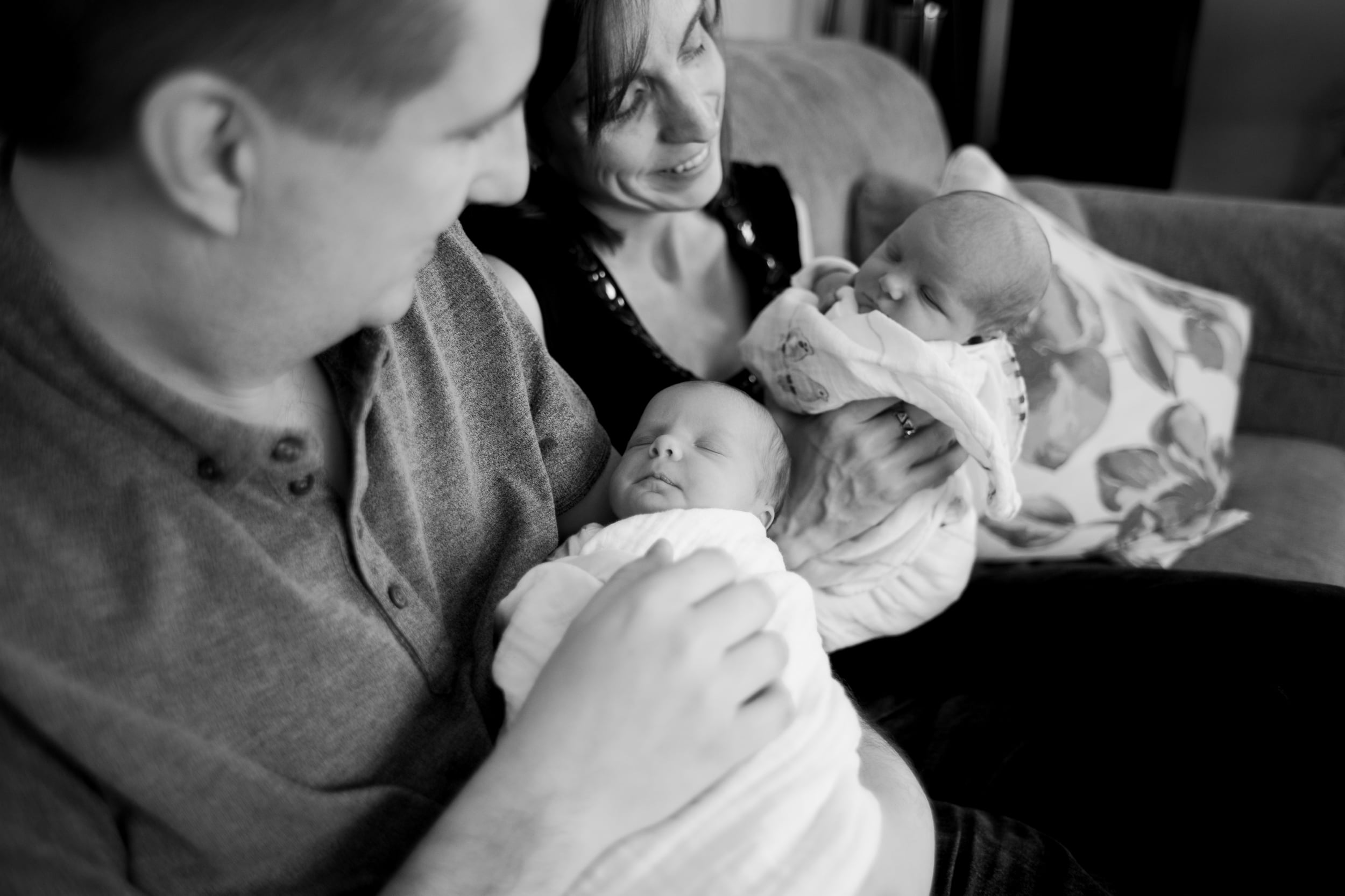 vanessa wyler lifestyle twin newborn photography pewaukee wisconsin