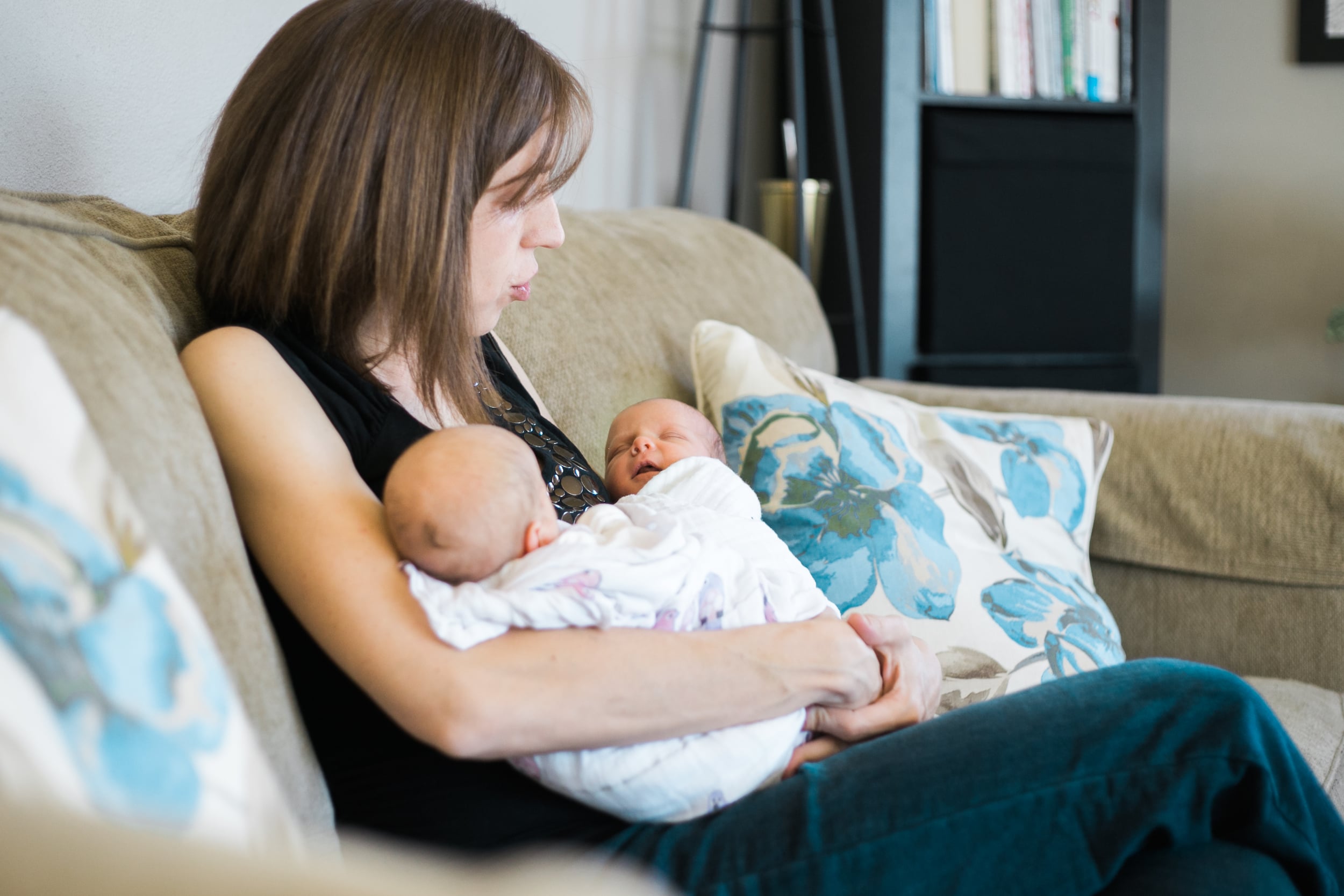 vanessa wyler lifestyle twin newborn photography pewaukee wisconsin