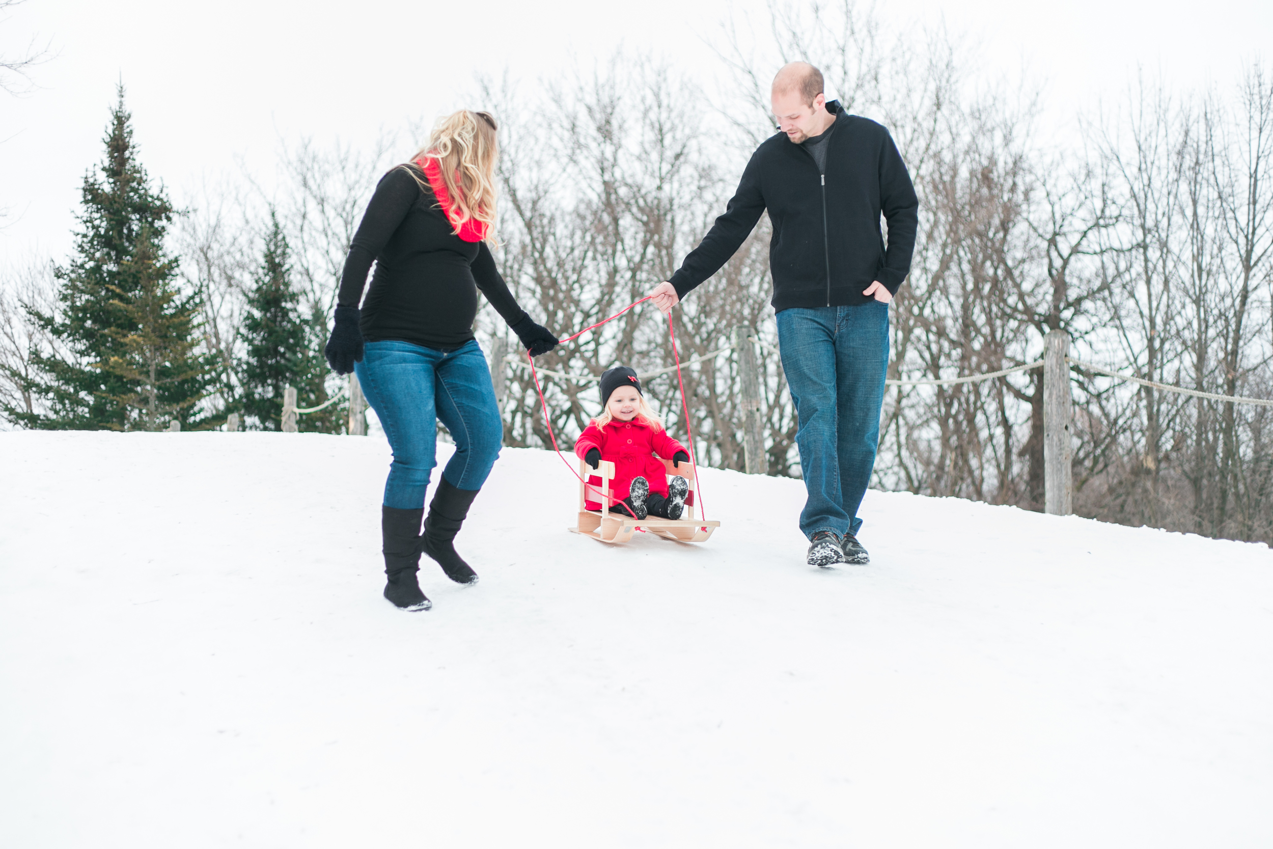 outdoor winter maternity session pewaukee wisconsin vanessa wyler