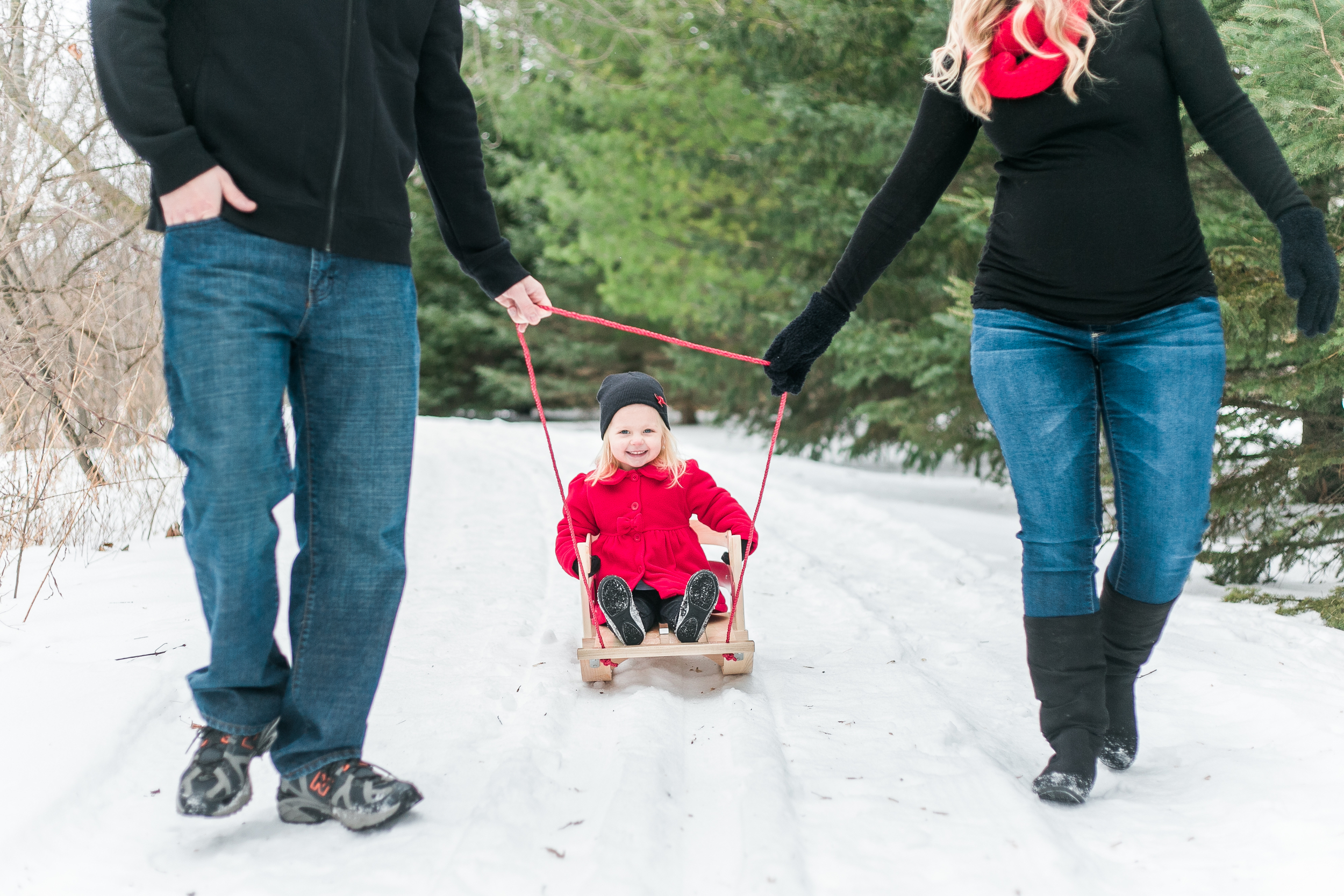 outdoor winter maternity session pewaukee wisconsin vanessa wyler