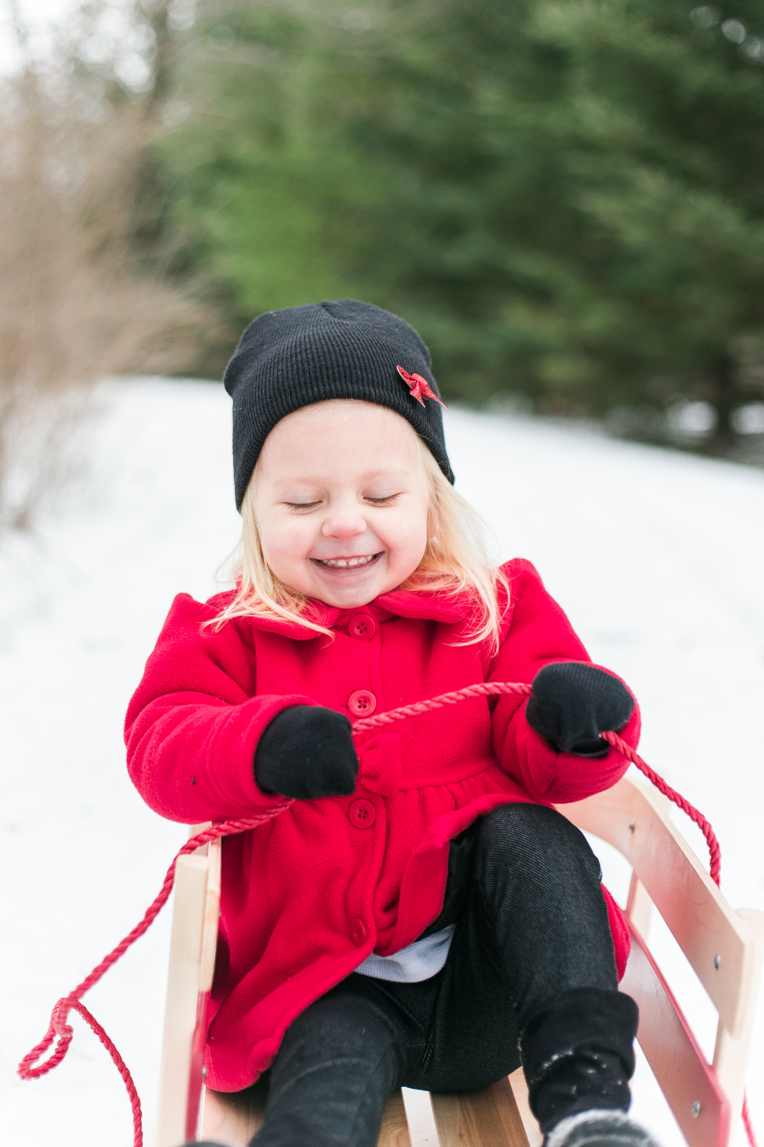 outdoor winter maternity session pewaukee wisconsin vanessa wyler