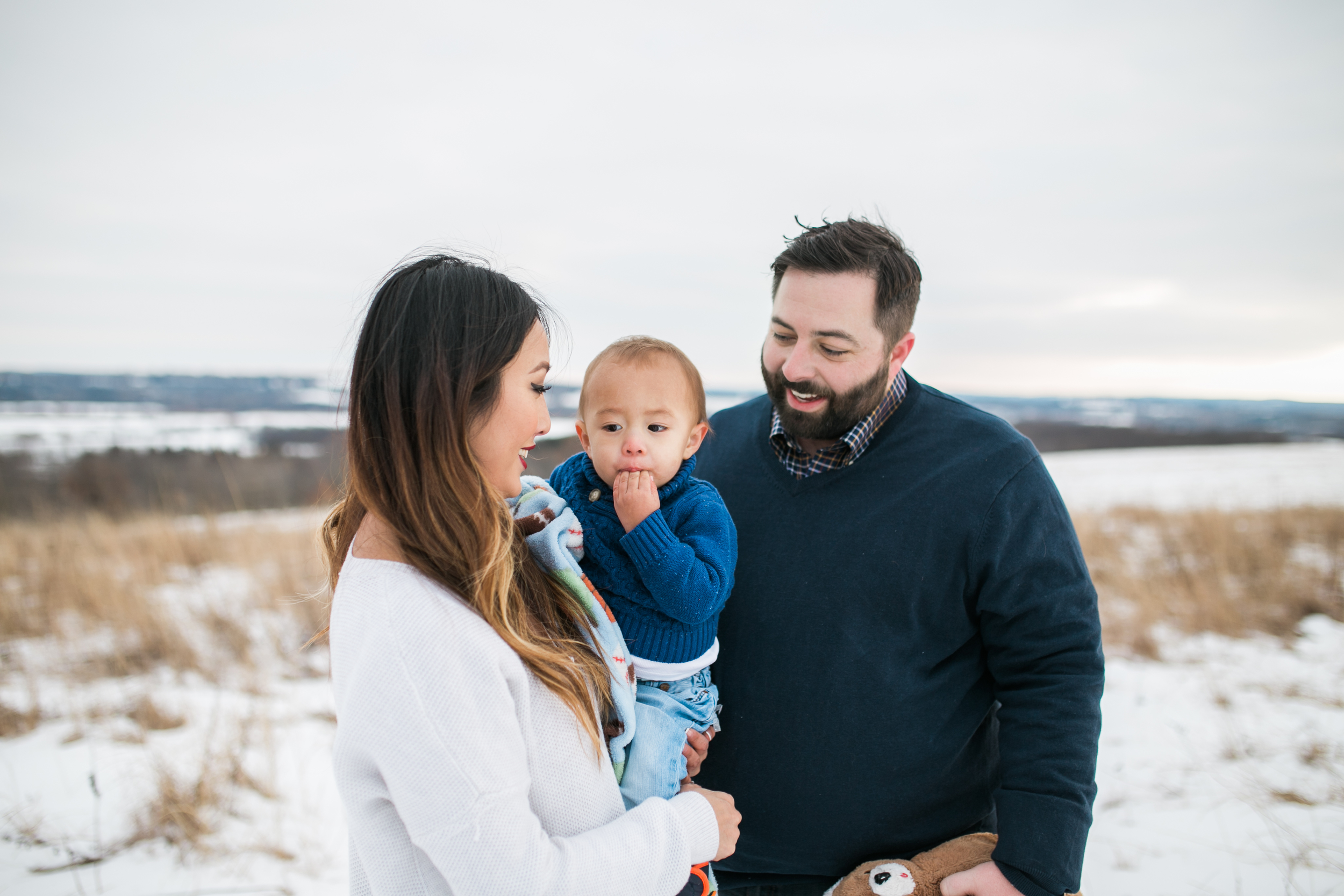 winter family photography session vanessa wyler photography pewaukee waukesha